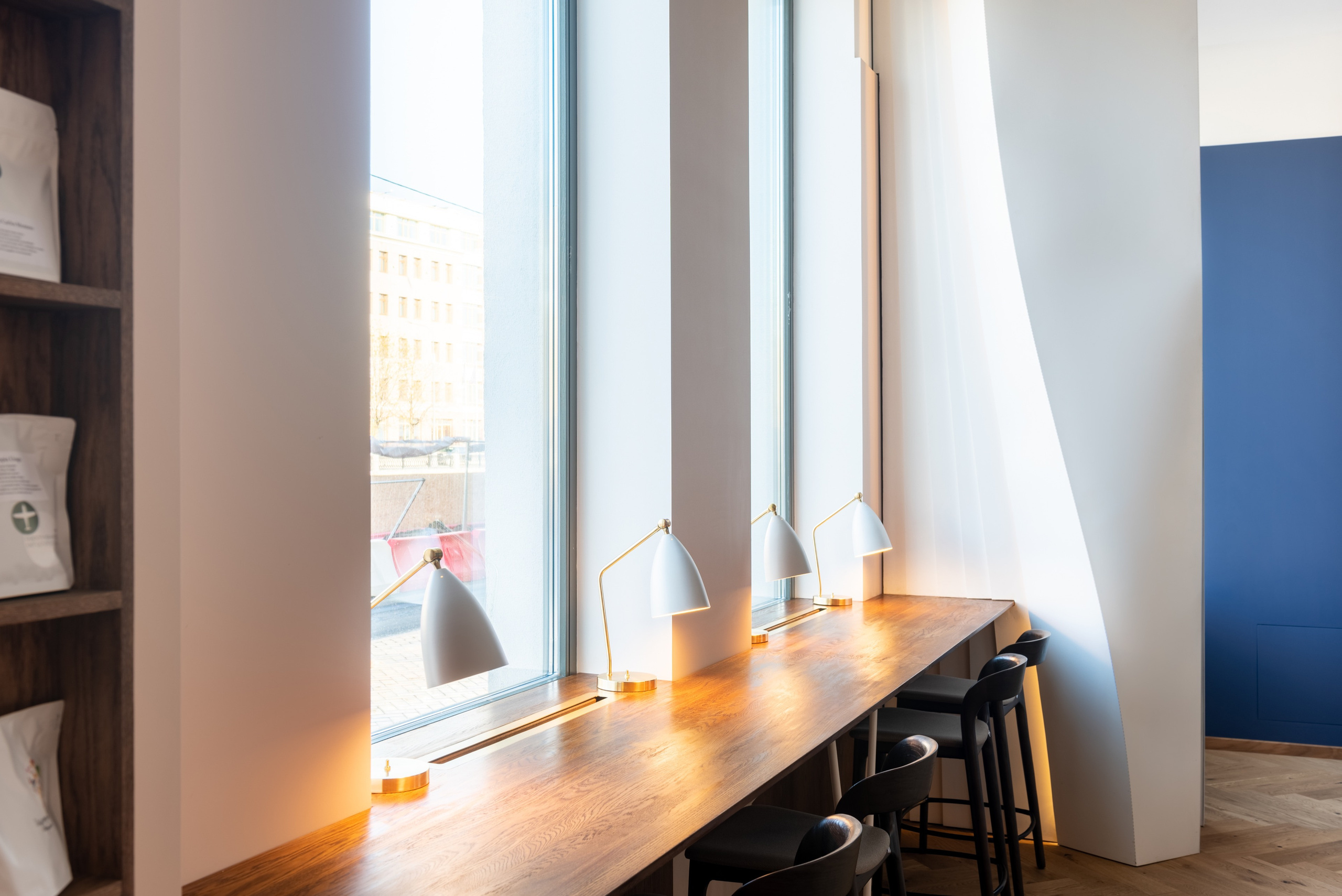 Aeroplane coffee shop 72 sq.m. Commercial photographer | Anton Ermakov