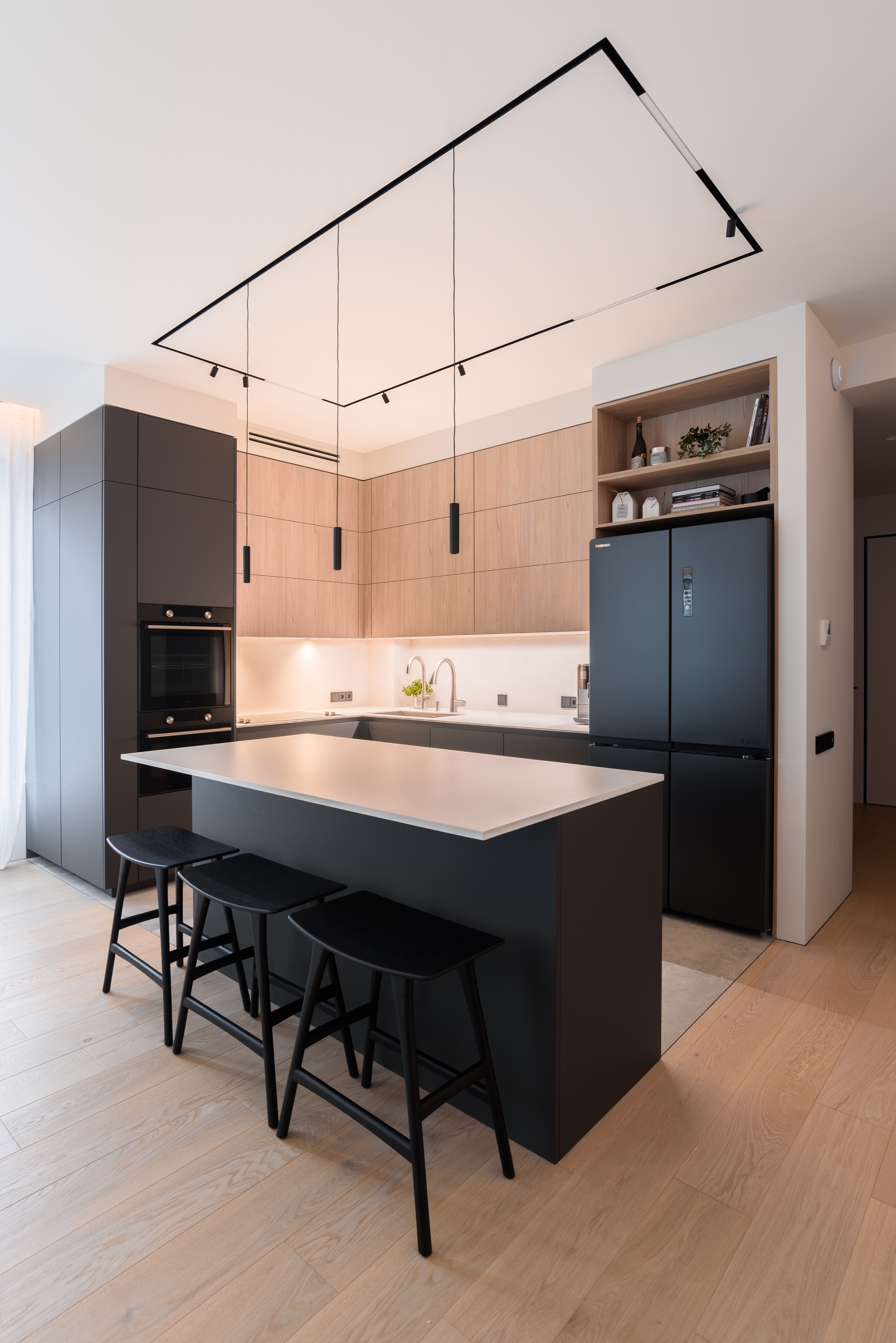 The interior of the apartment is 135 sq.m in the LCD Vavilova 4. Commercial photographer | Anton Ermakov