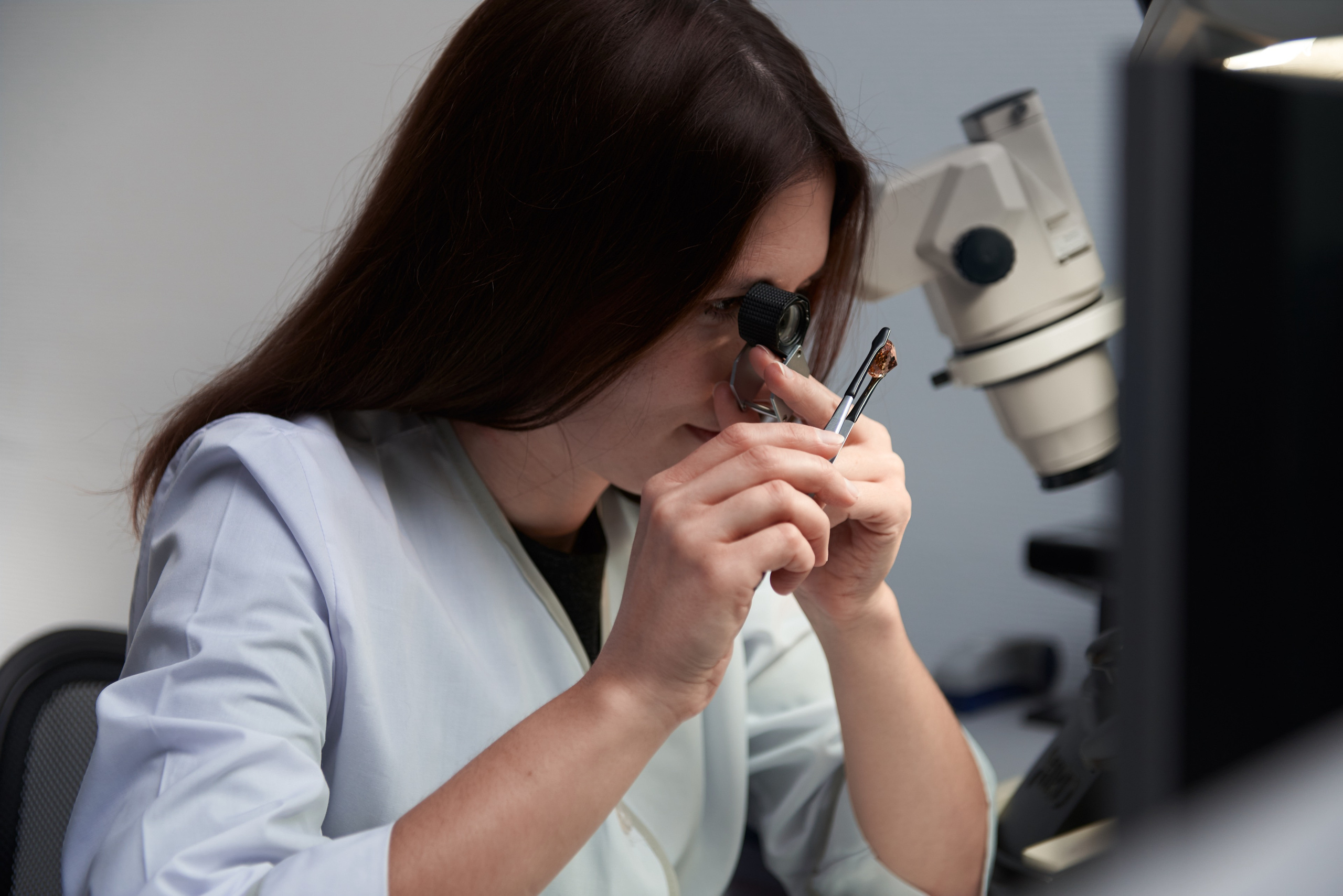 Gemological Laboratory. Commercial photographer | Anton Ermakov