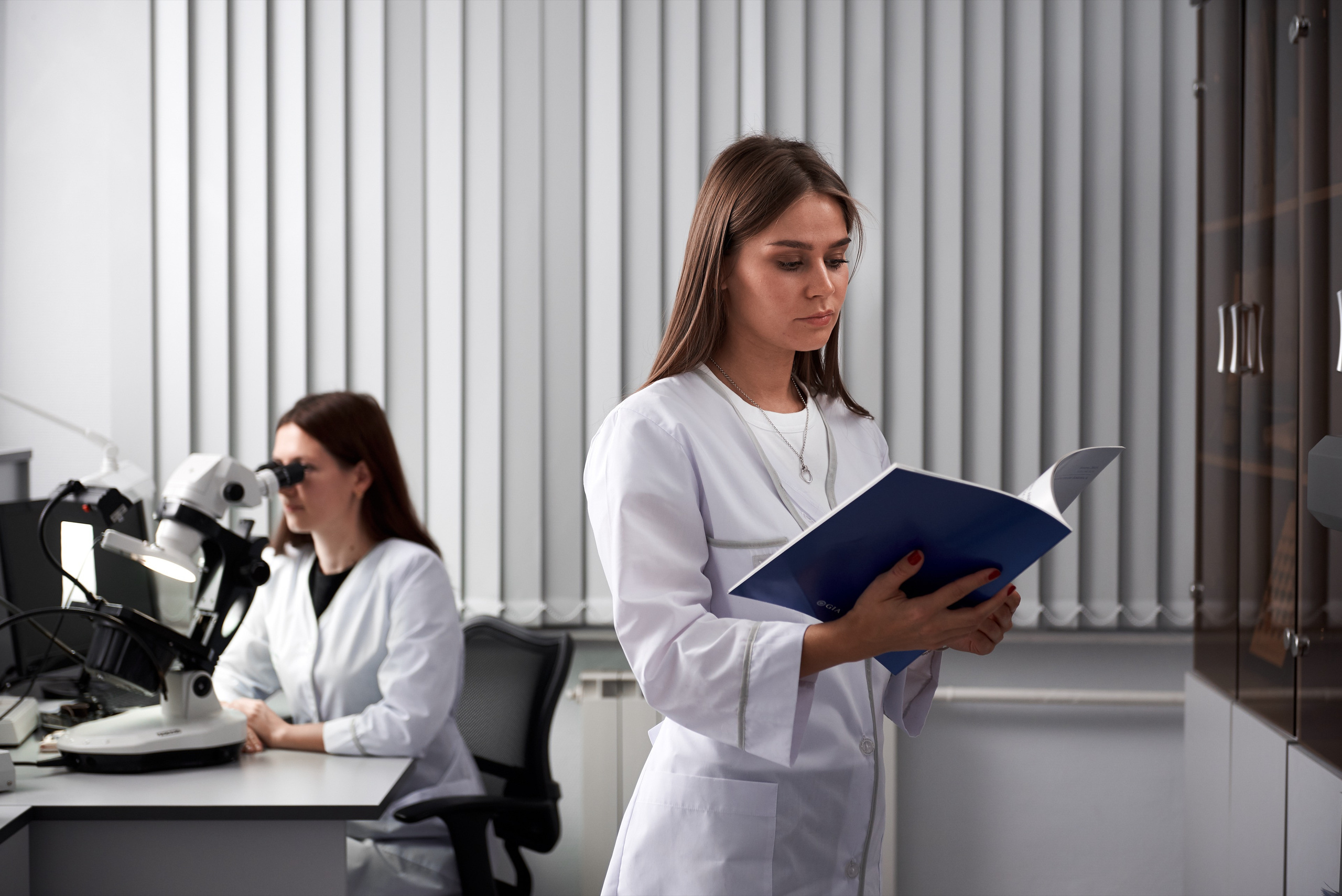 Gemological Laboratory. Commercial photographer | Anton Ermakov