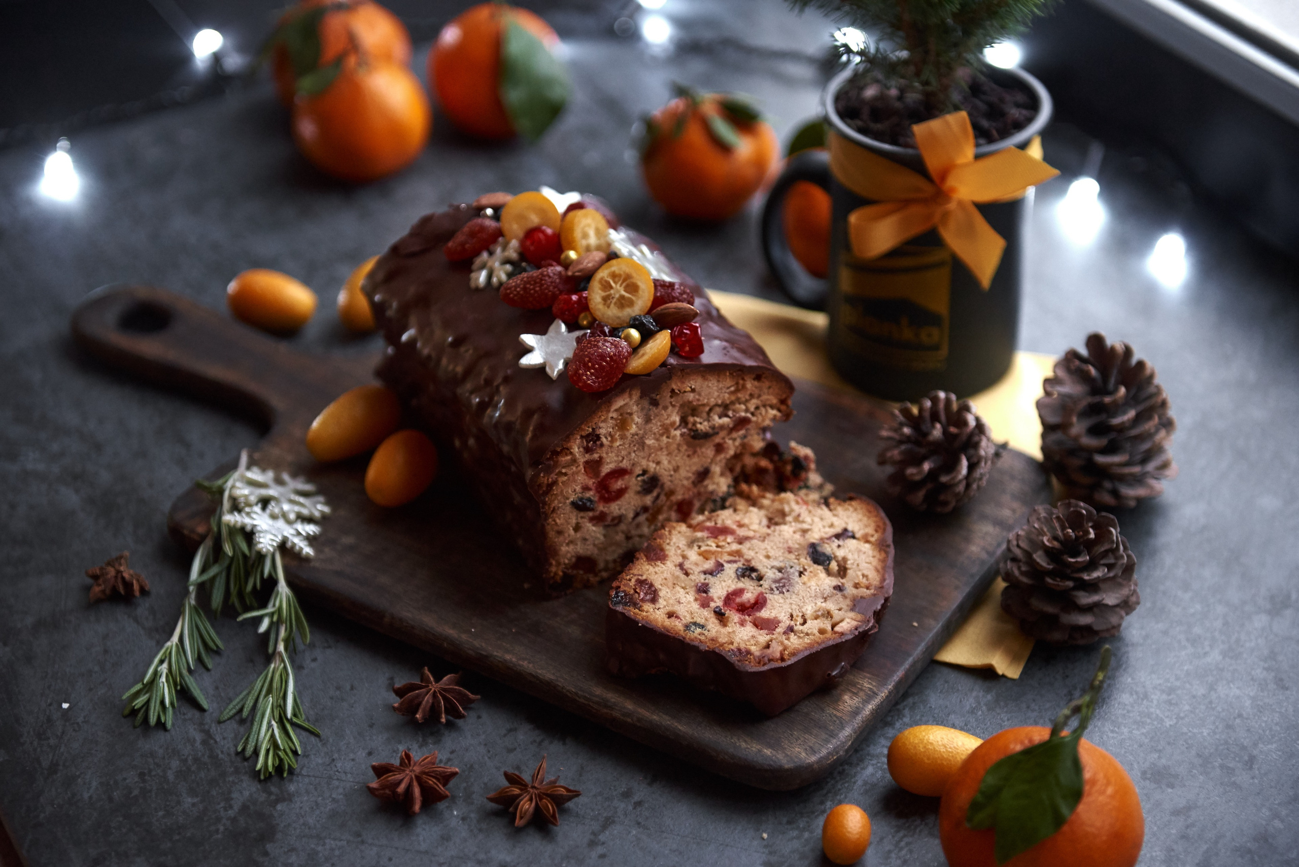 Christmas Cupcake. Commercial photographer | Anton Ermakov