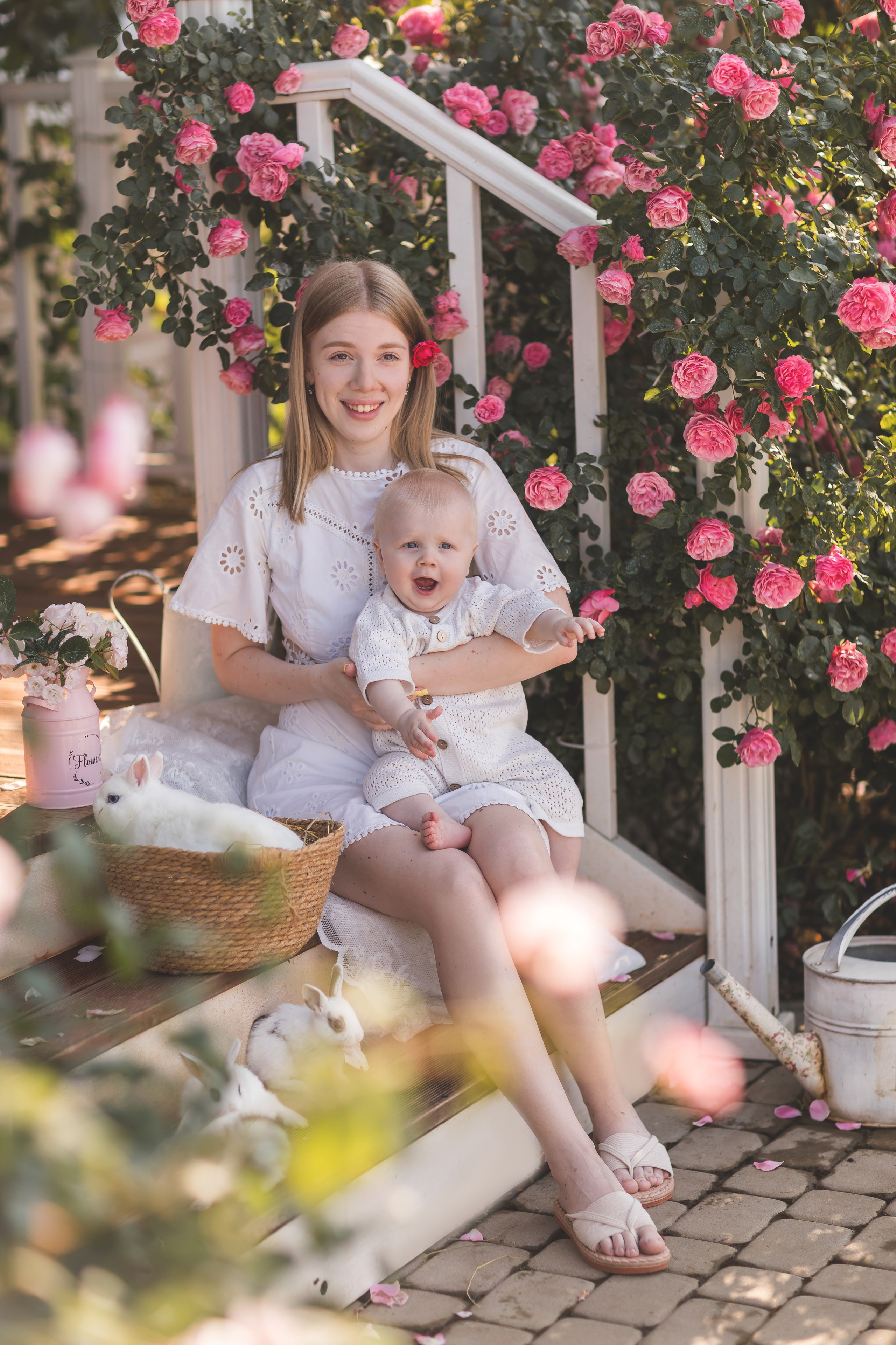 Крыльцо с розами. Семейный и детский фотограф Краснодар Валерия Власенко