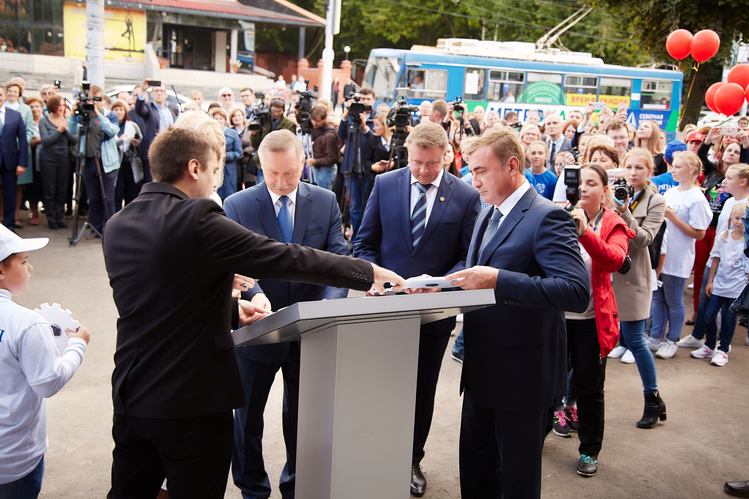Бизнес-репортаж. Семейный портретный свадебный фотограф Дмитрий Тимченко. Студия / фото