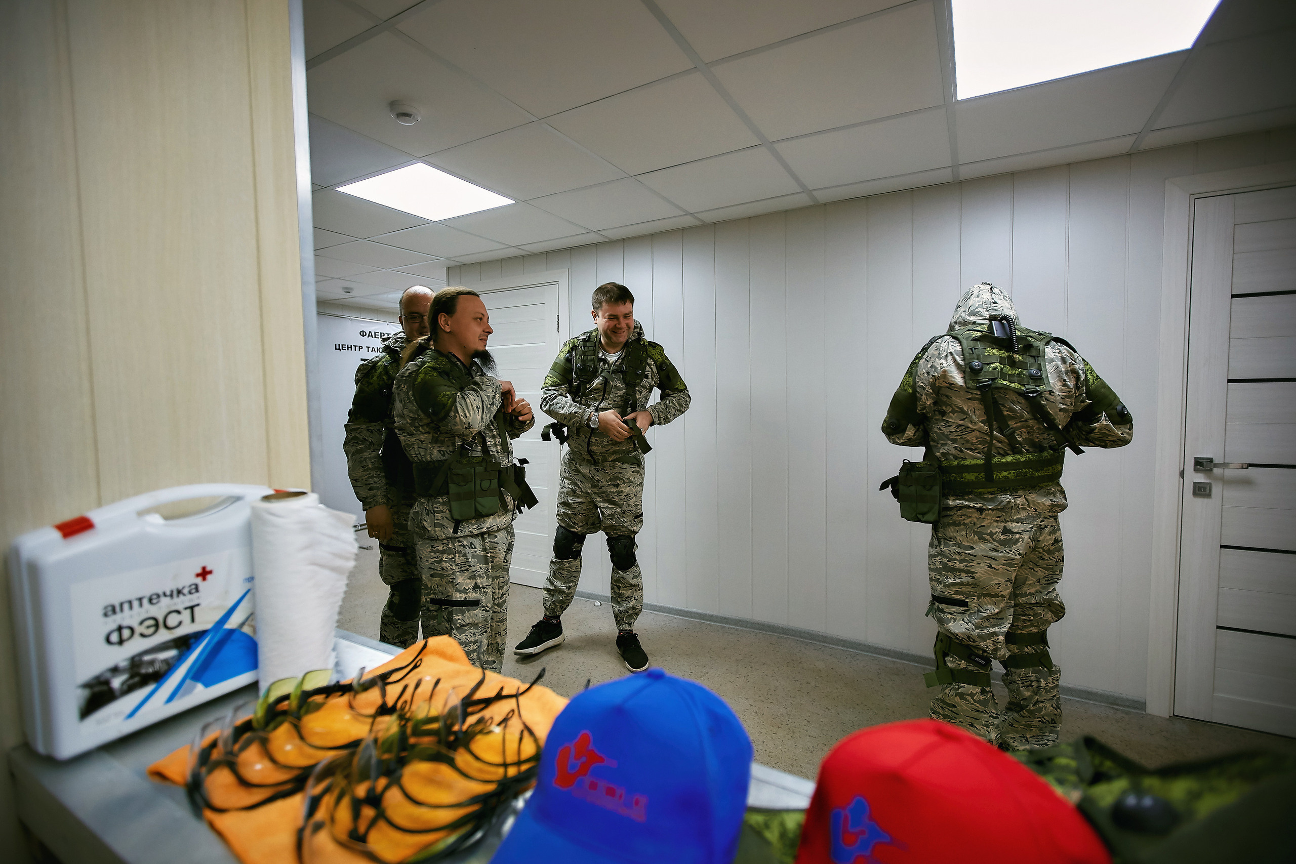 FireTag. Семейный портретный свадебный фотограф Дмитрий Тимченко. Студия / фото