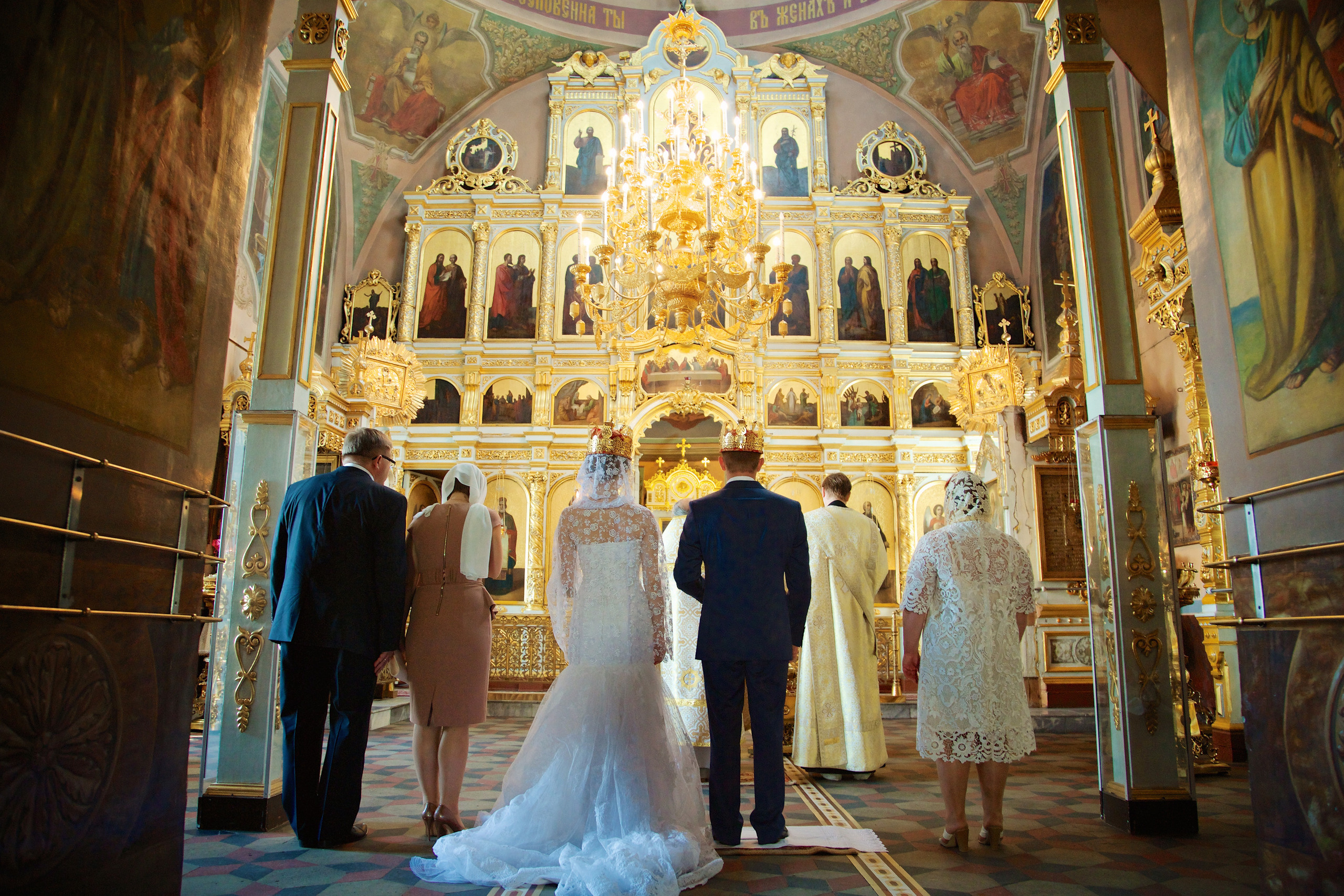 Яна и Алексей. Венчание. Семейный портретный свадебный фотограф Дмитрий Тимченко. Студия / фото