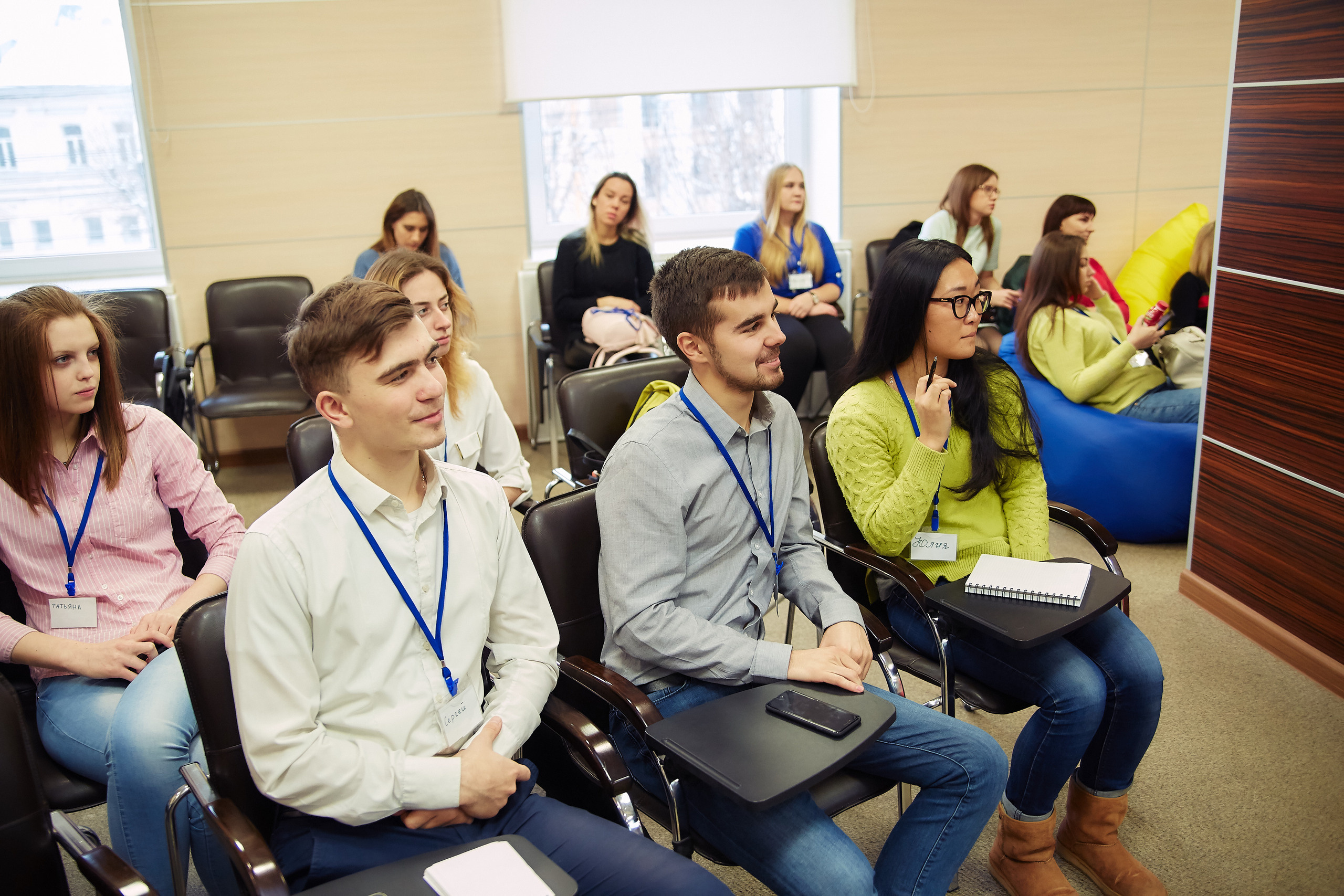 Бизнес-репортаж. Семейный портретный свадебный фотограф Дмитрий Тимченко. Студия / фото