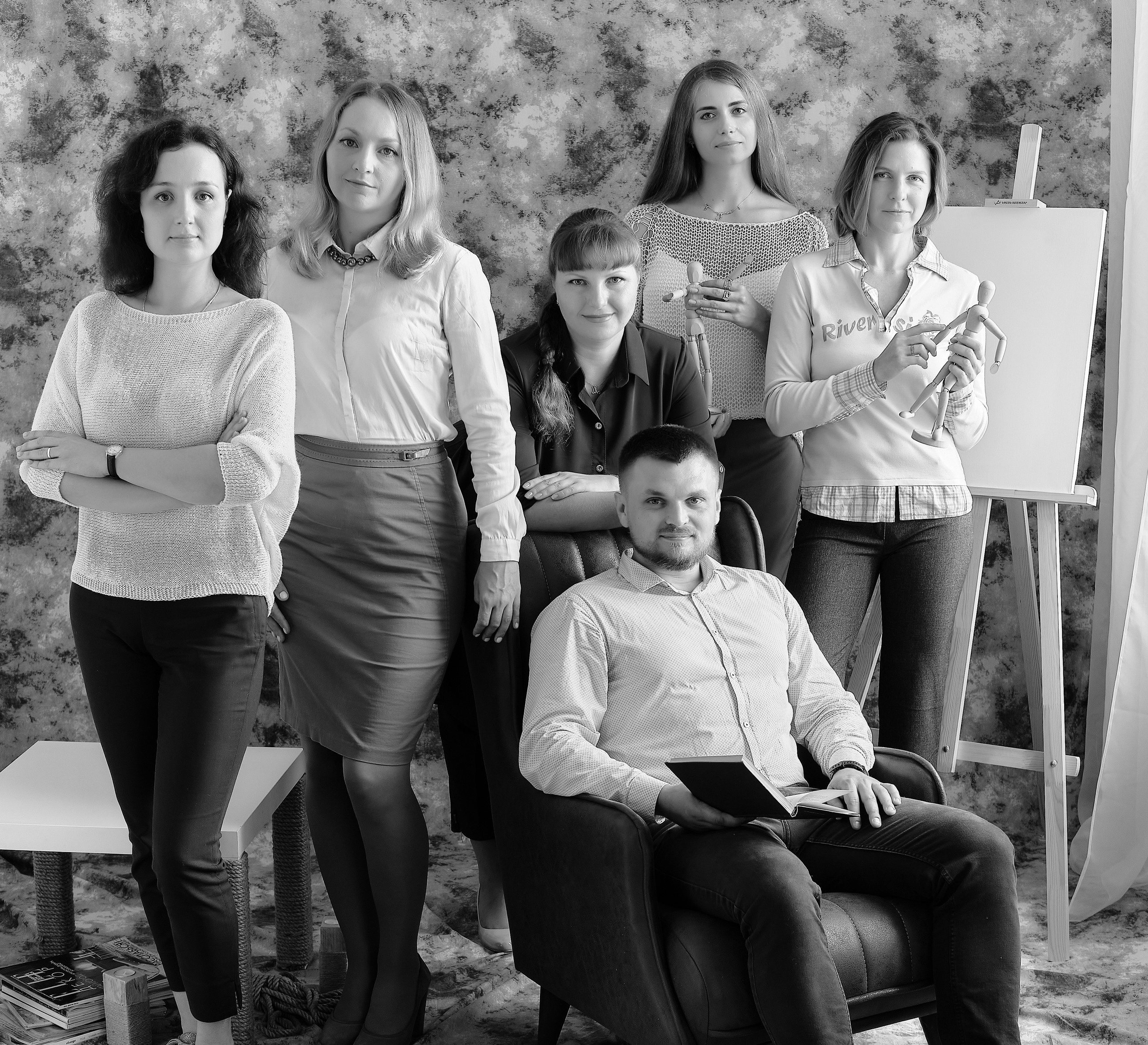 Рабочие коллективы. Семейный портретный свадебный фотограф Дмитрий Тимченко. Студия / фото