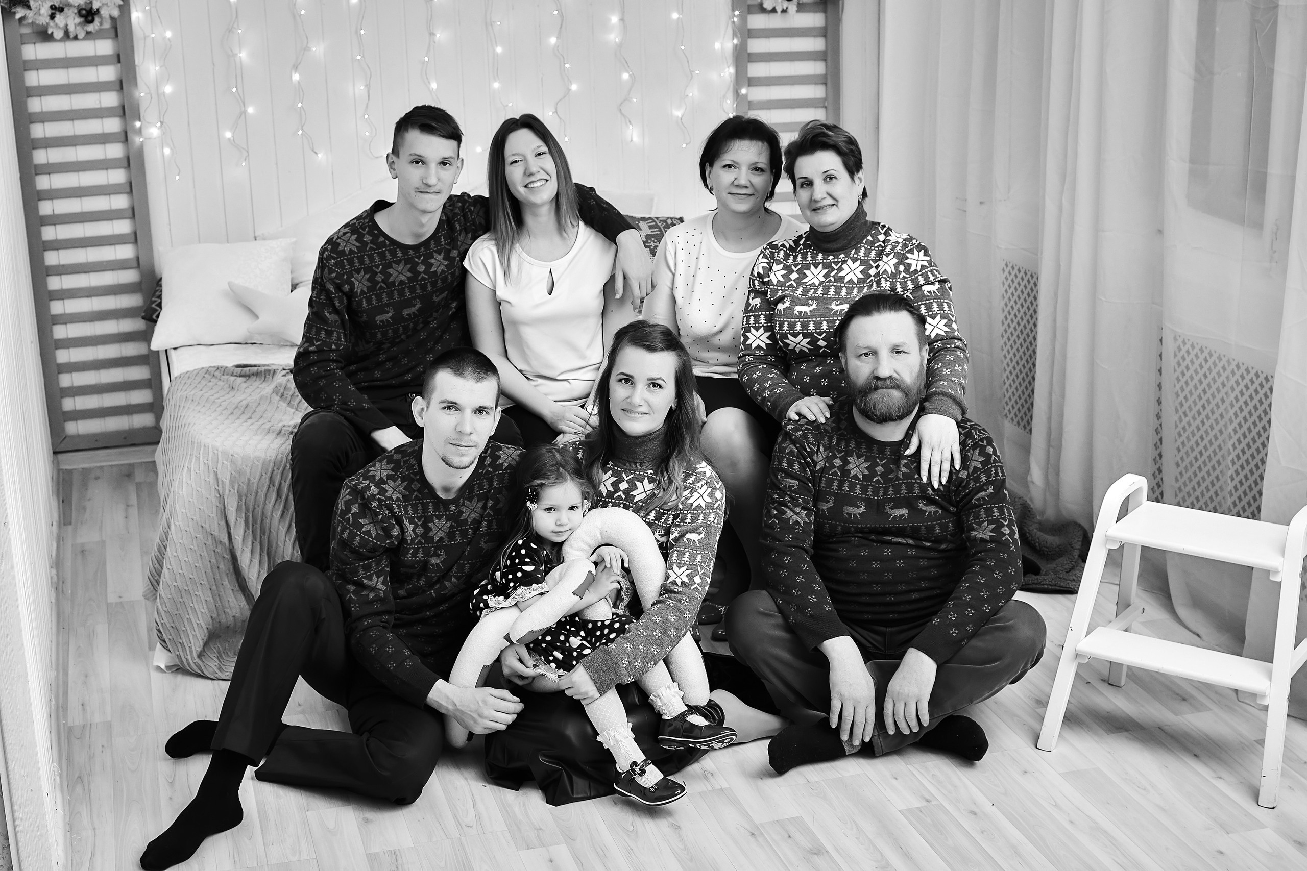 Семейная фотография. Семейный портретный свадебный фотограф Дмитрий Тимченко. Студия / фото