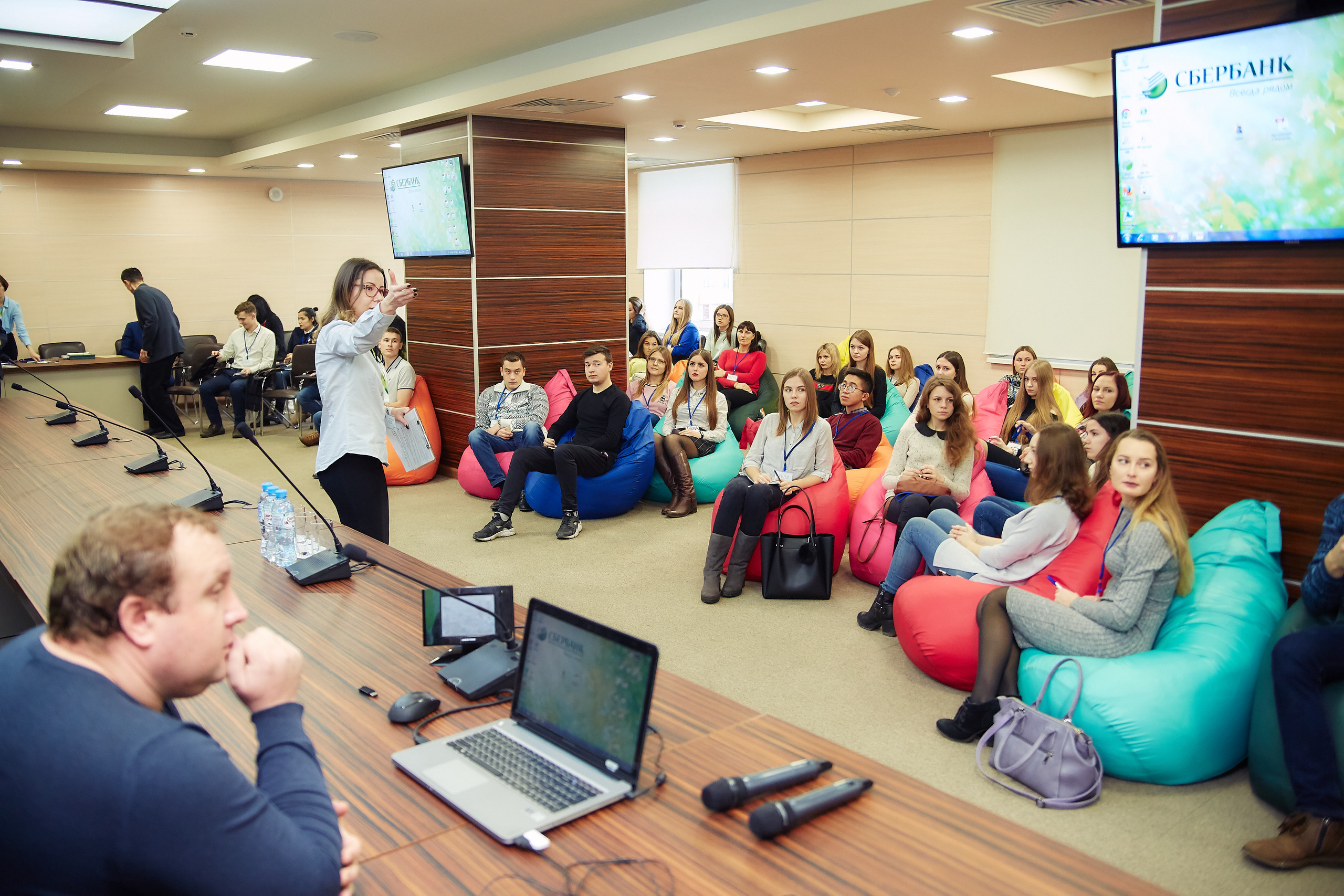 Бизнес-репортаж. Семейный портретный свадебный фотограф Дмитрий Тимченко. Студия / фото