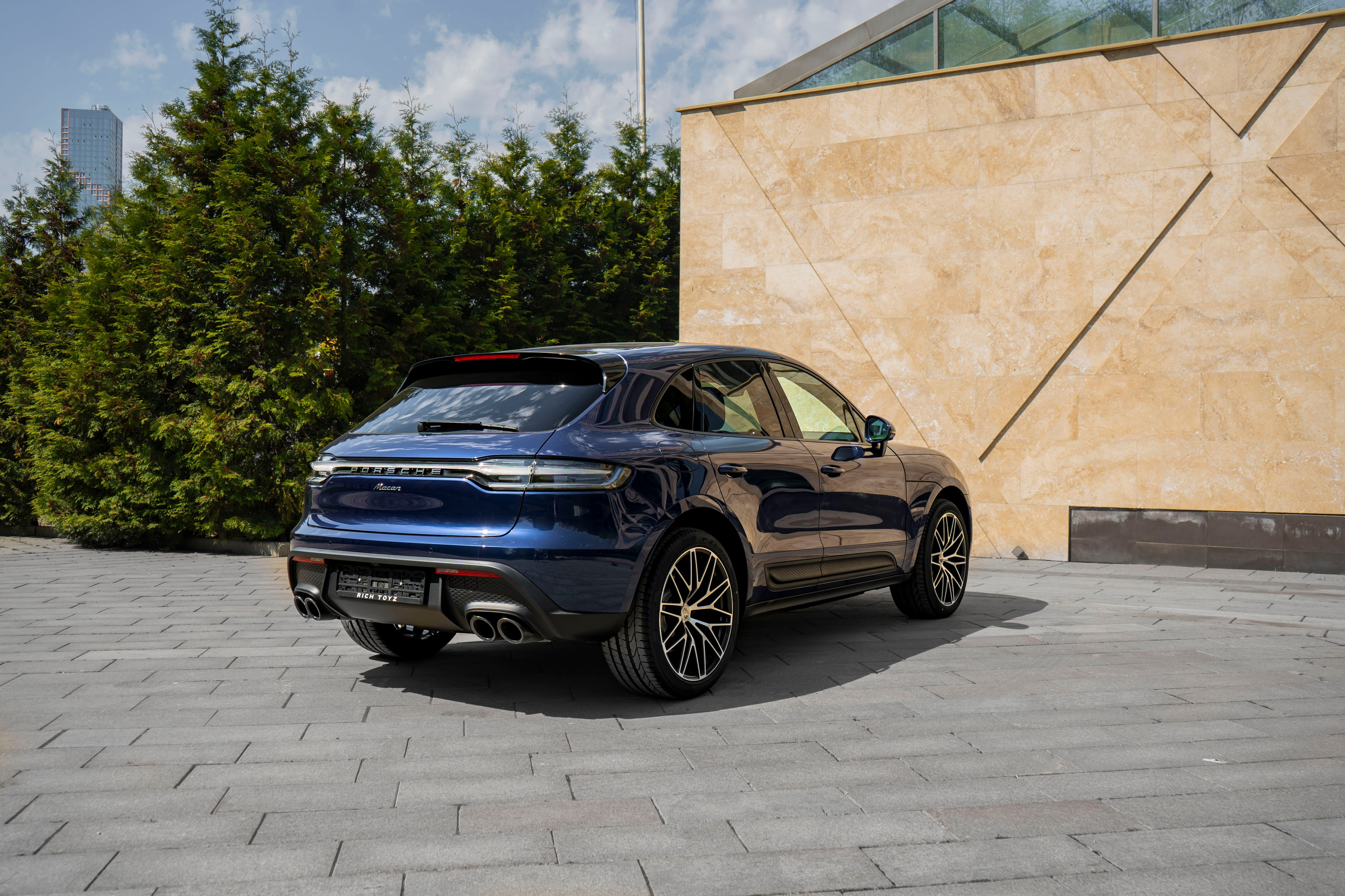 Porsche Macan. Автомобильный фотограф Ногинск Денис Городок
