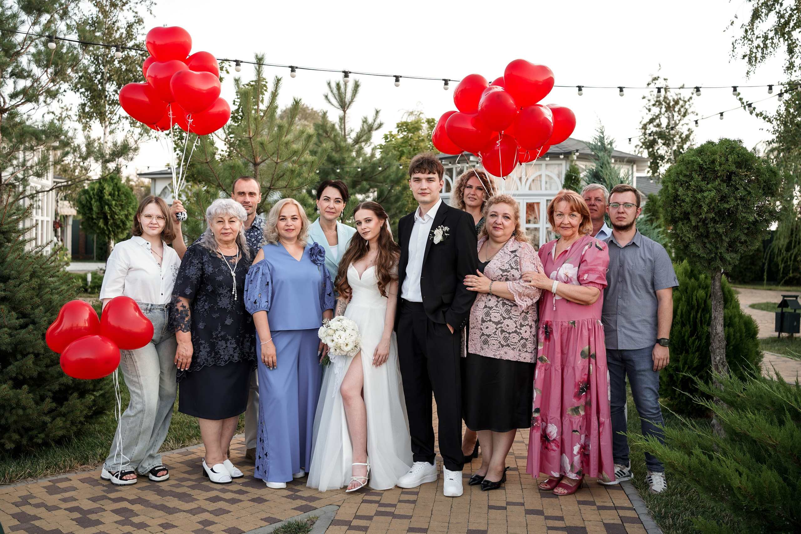 Свадебная фотосессия на территории ресторана «Донские Зори». Фотограф Алёна Чёботова. Свадебный фотограф в Ростове-на-Дону. Таинство Крещения и Венчания, семейные фотосессии. Алёна Чёботова