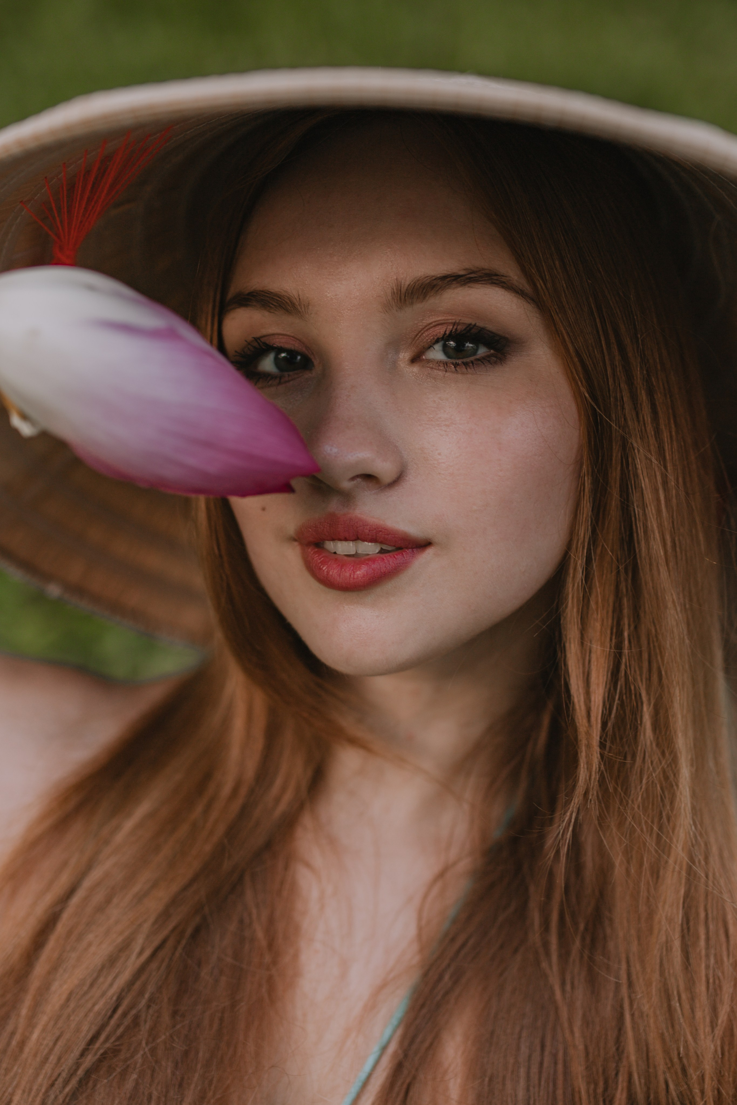 Елизавета на улицах Вьетнама. Главная