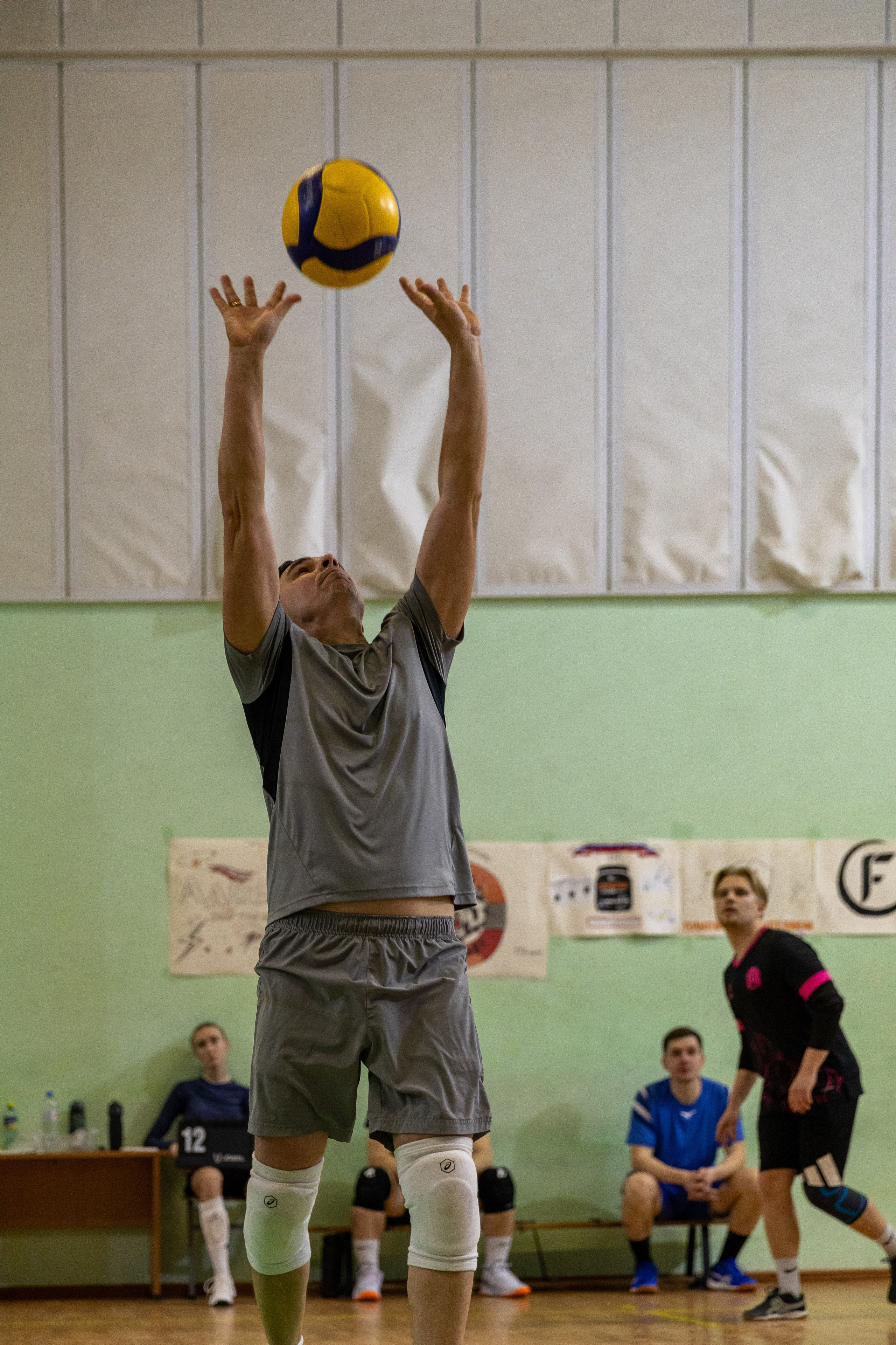 Воллейбол. Товарищеский матч. Репортажный фотограф Санкт-Петербург | Роман Карбышев
