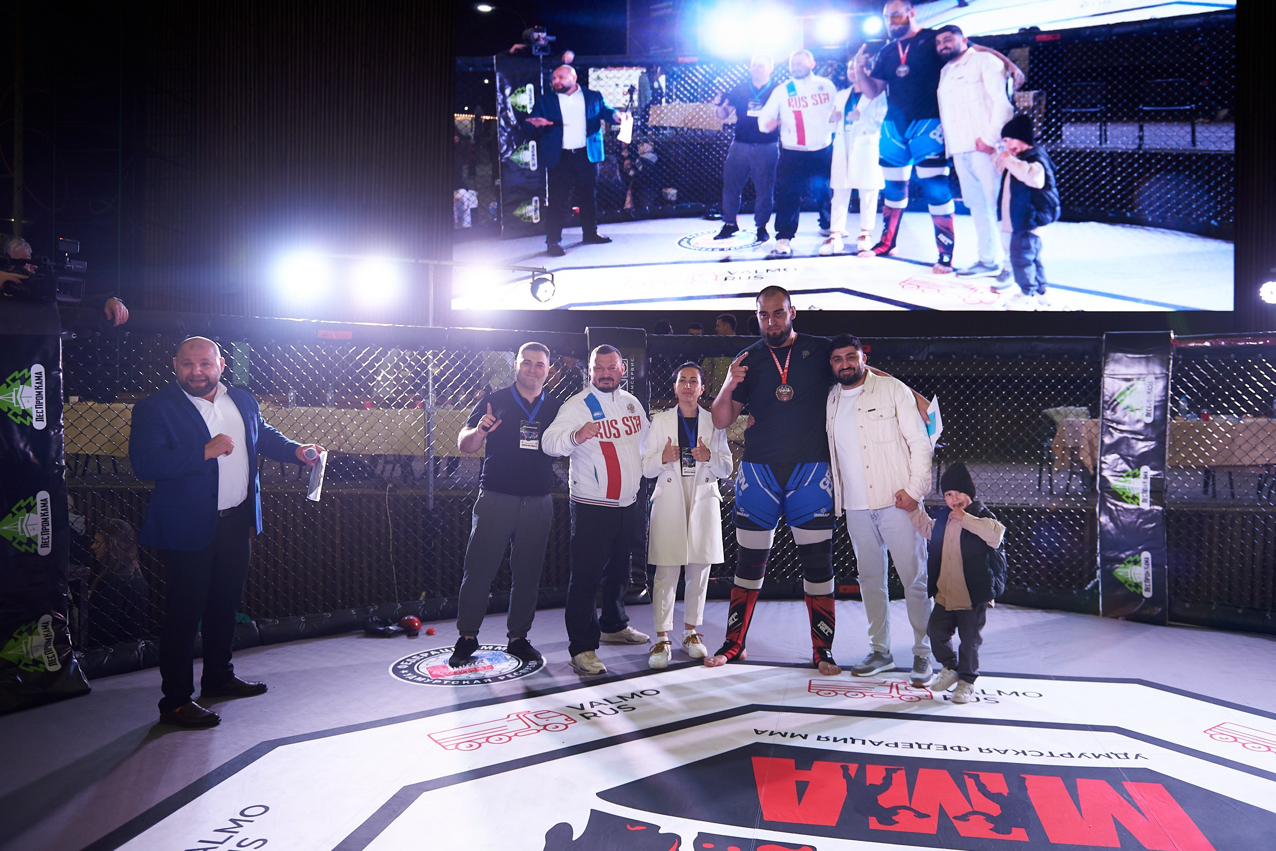 ММА. Битва на Иже-4. Спортивный репортажный фотограф в Ижевске Сергей Мерзляков