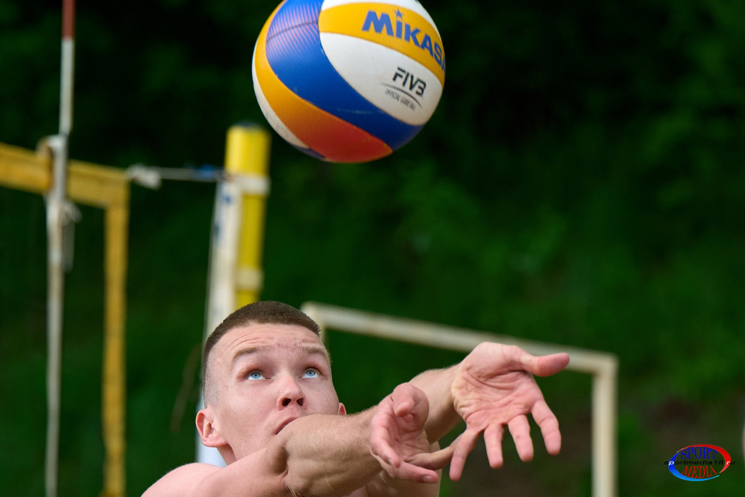 Пляжный волейбол. ПРИВОЛЖСКАЯ ЛИГА MIXT Ижевск 18.05.2025. Спортивный репортажный фотограф в Ижевске Сергей Мерзляков