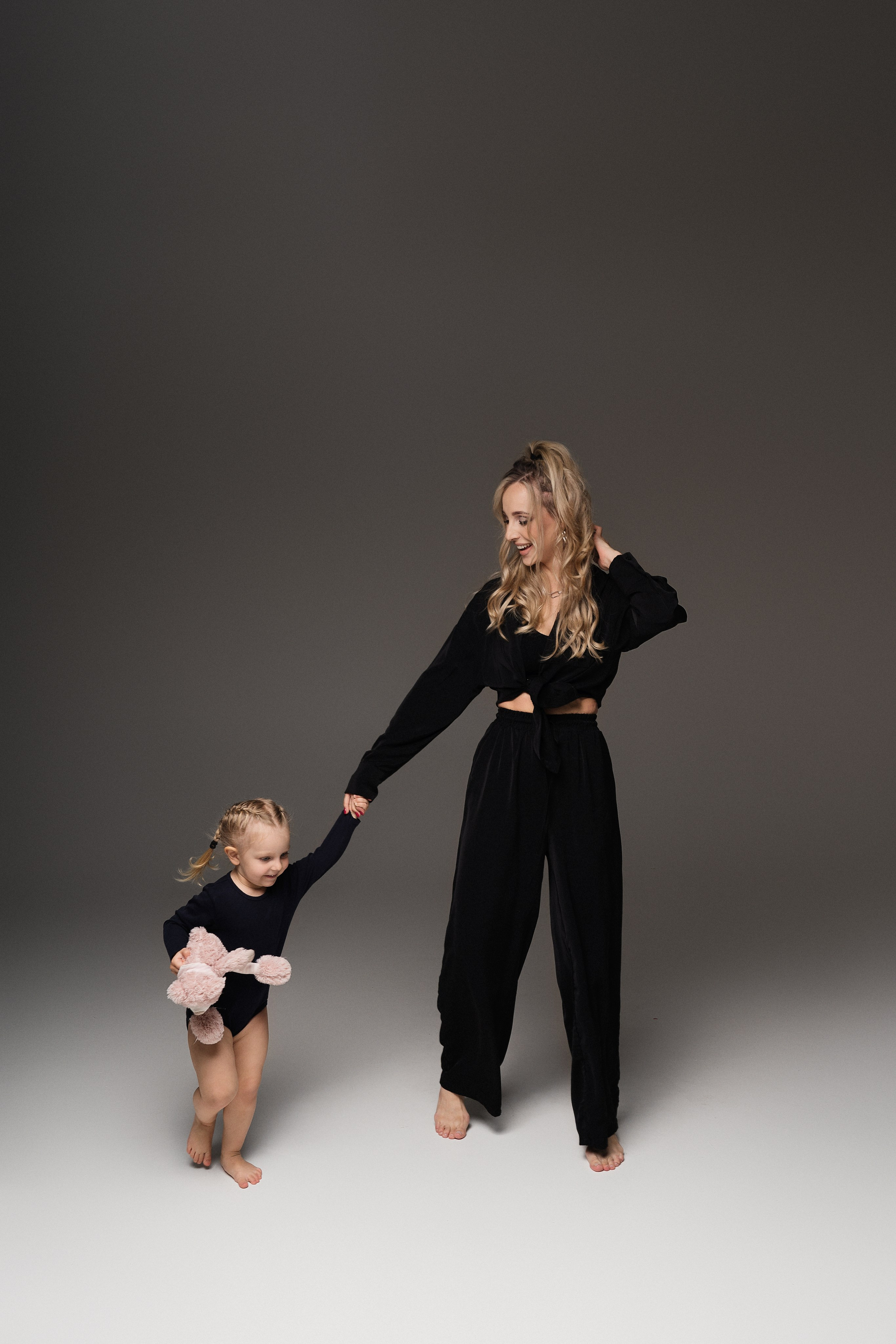 Материнство, семейная съёмка. Юлия Амели — фотограф беременности и материнства во Владивостоке