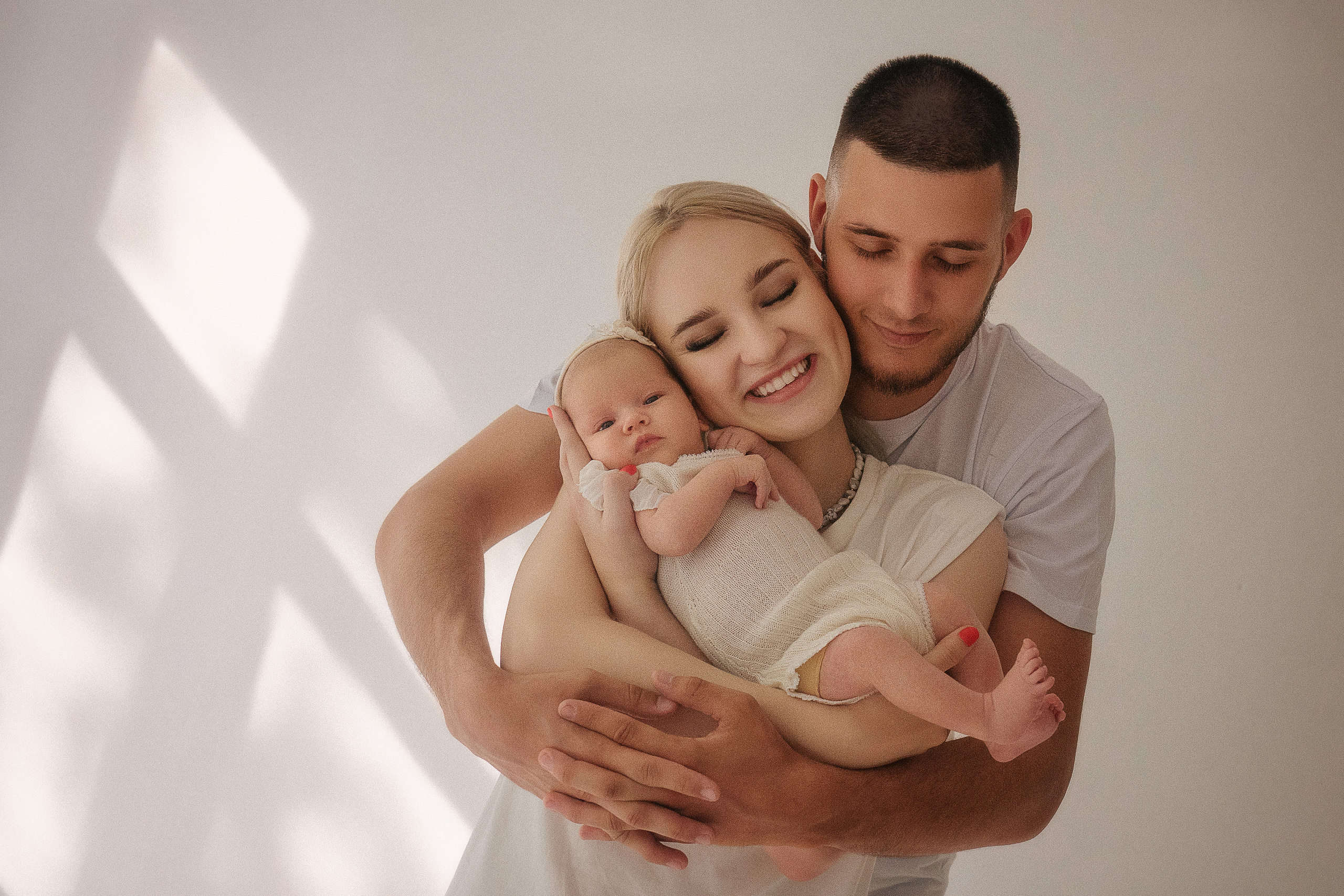 Фотосессия новорожденных ньюборн - яркие эмоции для всей семьи. О моей работе с ньюборн фотосессия отзывы читайте на сайте.