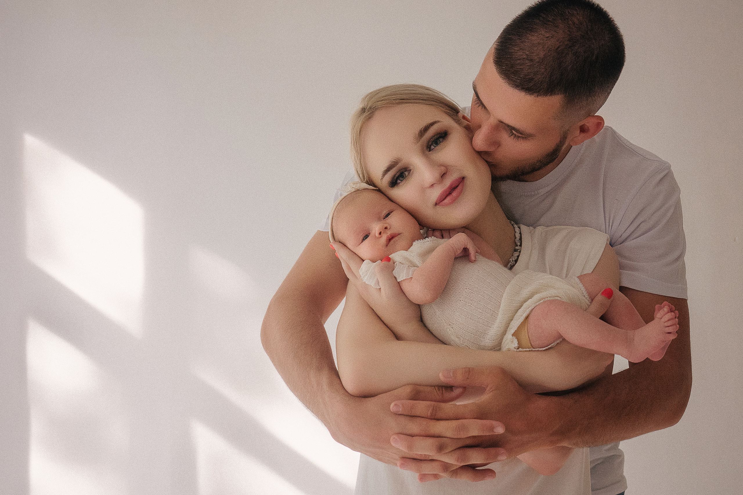 Фотосессия ньюборн цена указана на сайте. 