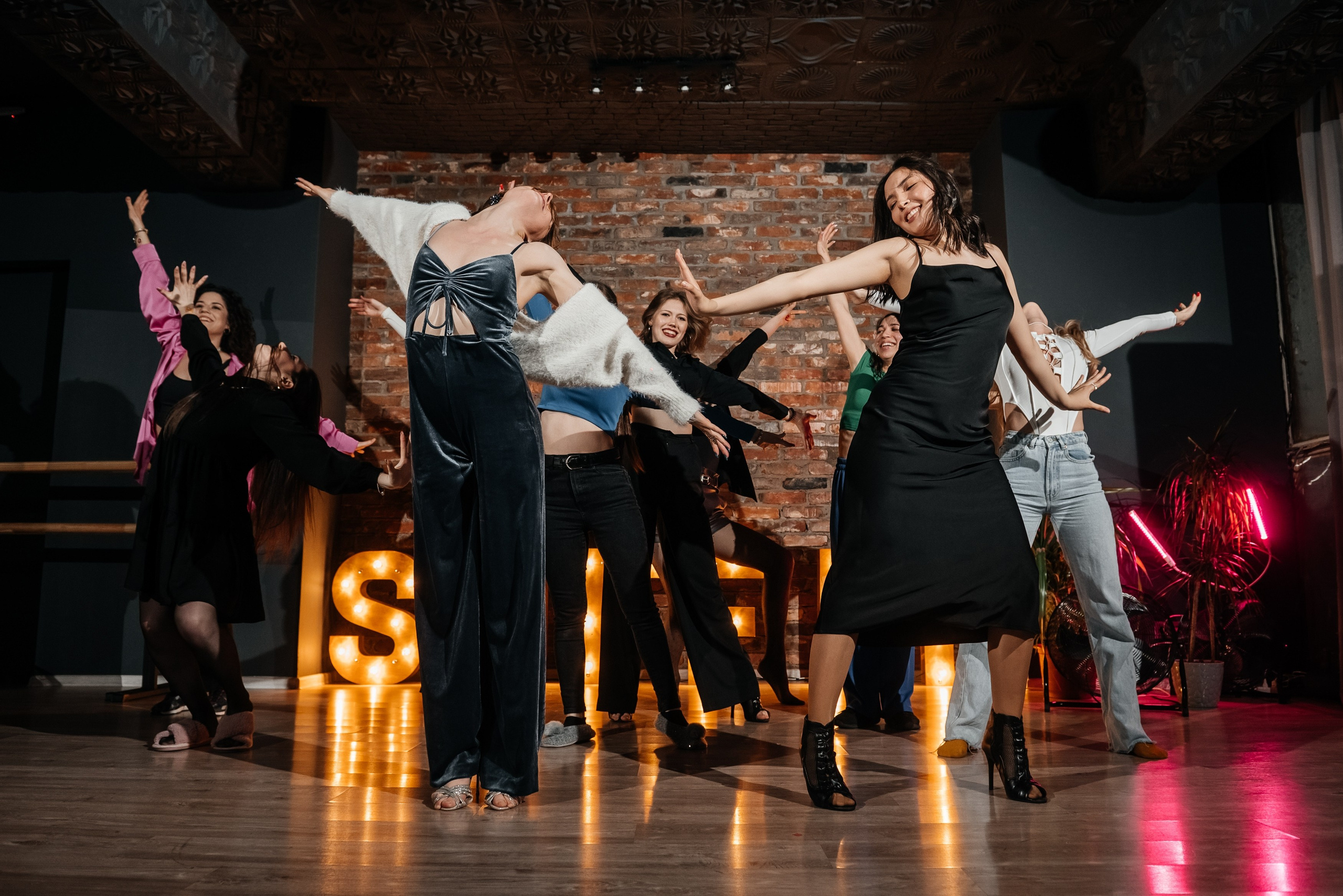 Soffit Dance 8 march. Фотограф Москва Артур Горвард