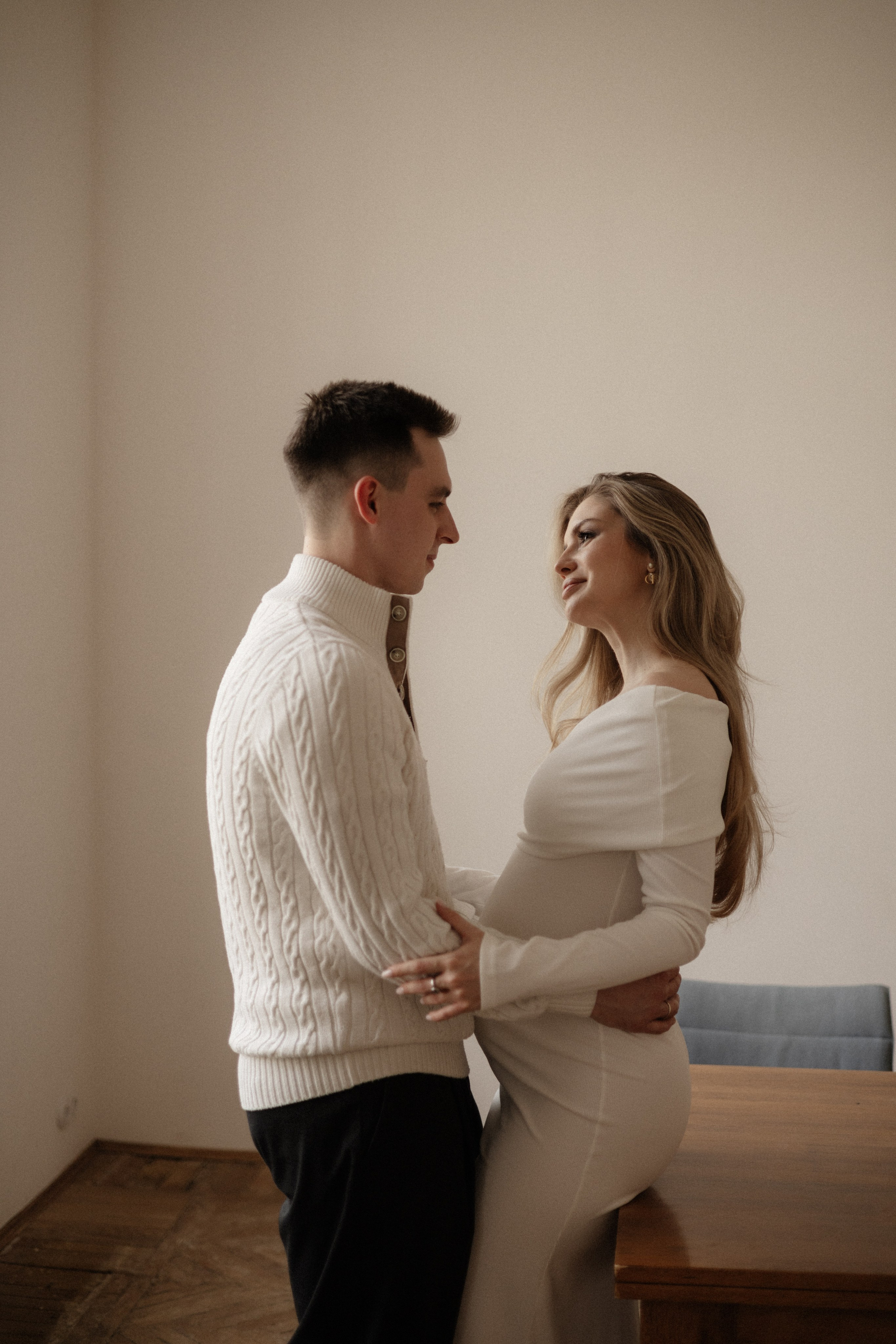 Беременная фотосессия в студии. Свадебный и портретный фотограф в Москве Анастасия Масюк