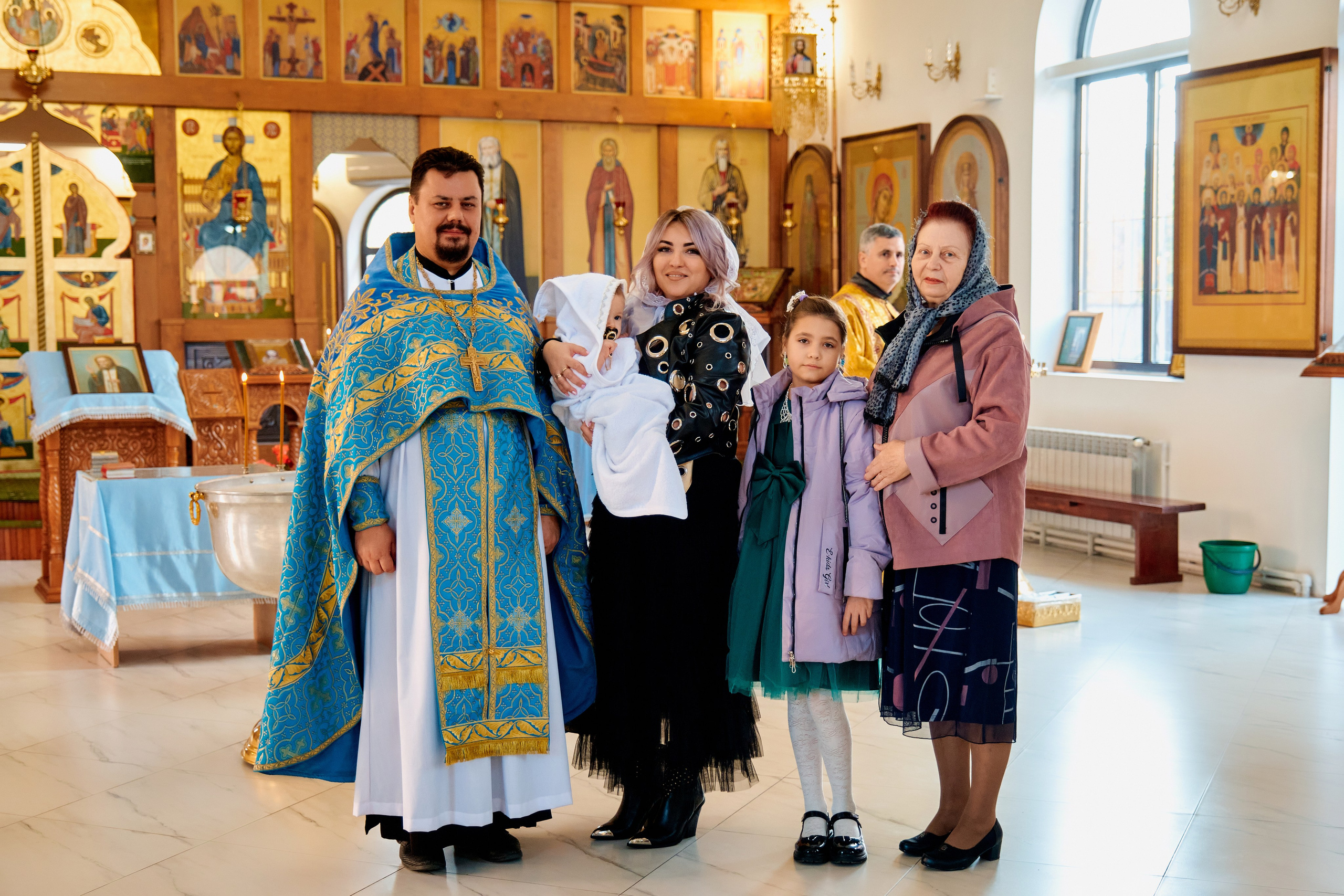 Крестины. Храм св. Серафима Саровского. Фотограф Таганрог Анна Трайжон