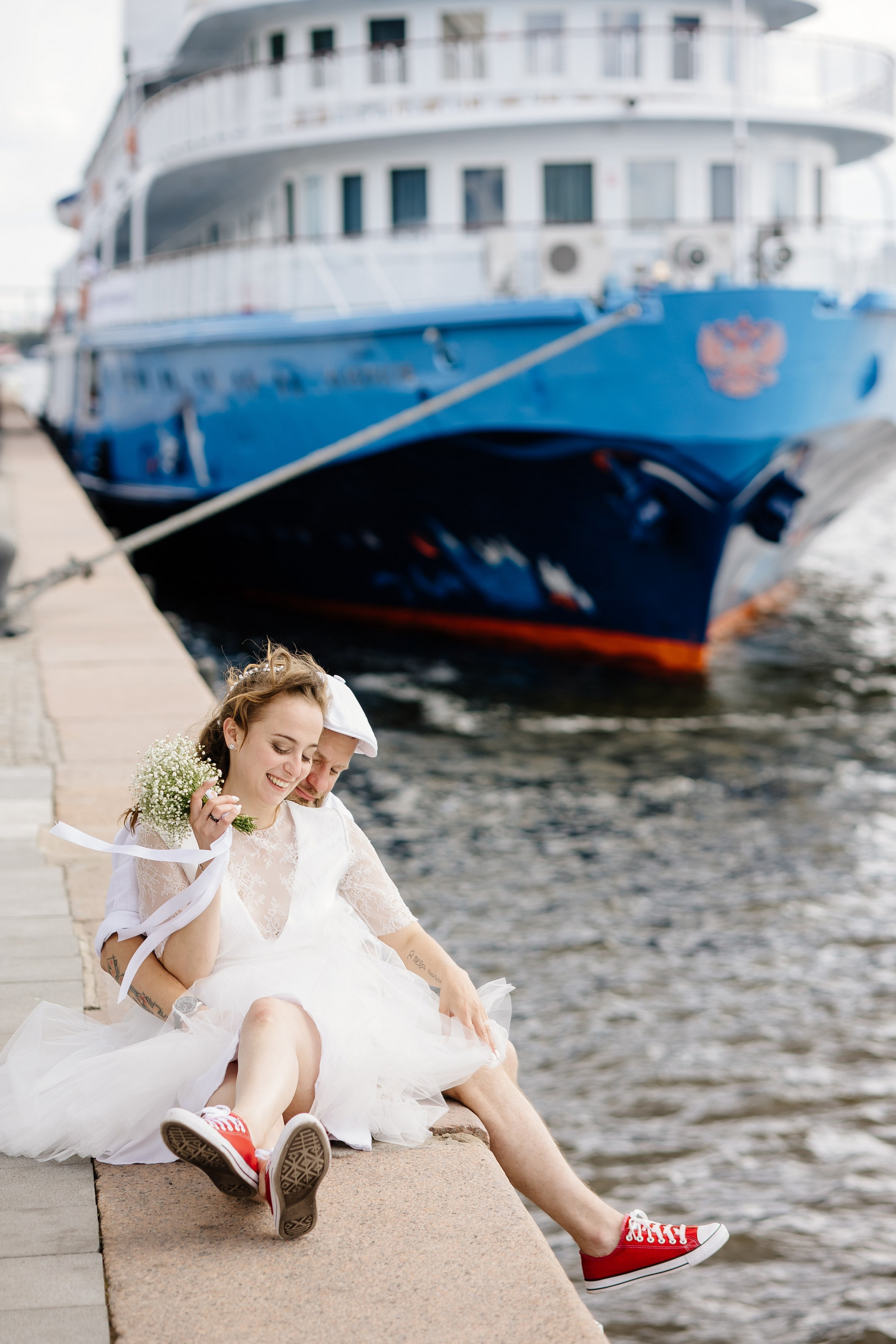 Свадьба на стадионе Спартак Лукойл Арена, свадьба на Северном речном вокзале, свадьба в метро, новые адреса счастья. Свадебный и семейный фотограф Екатерина Иванова