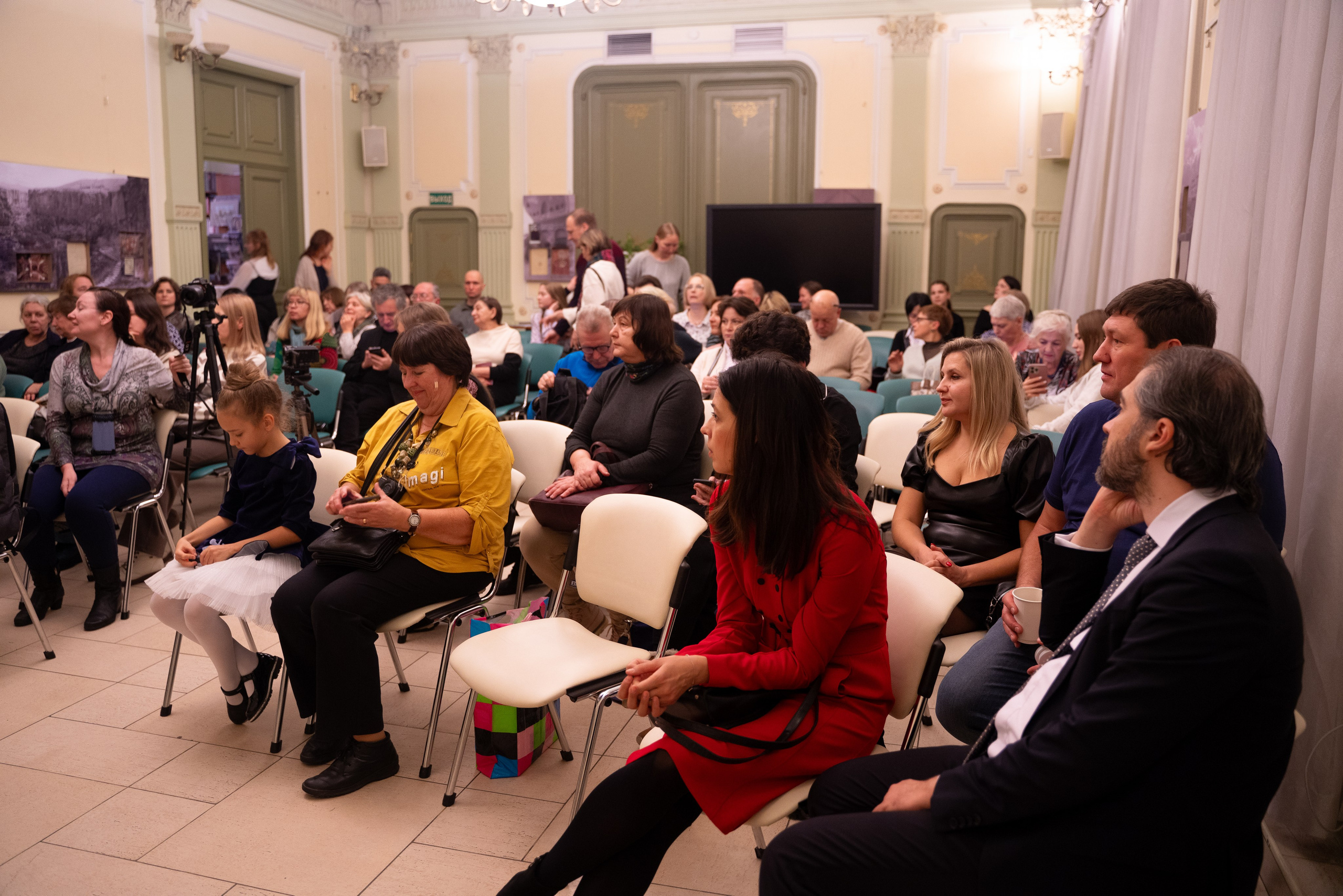 Благотворительный концерт «Через тернии — к Рождеству» 17.12.2023. Портретный и репортажный фотограф Наталья Горобец