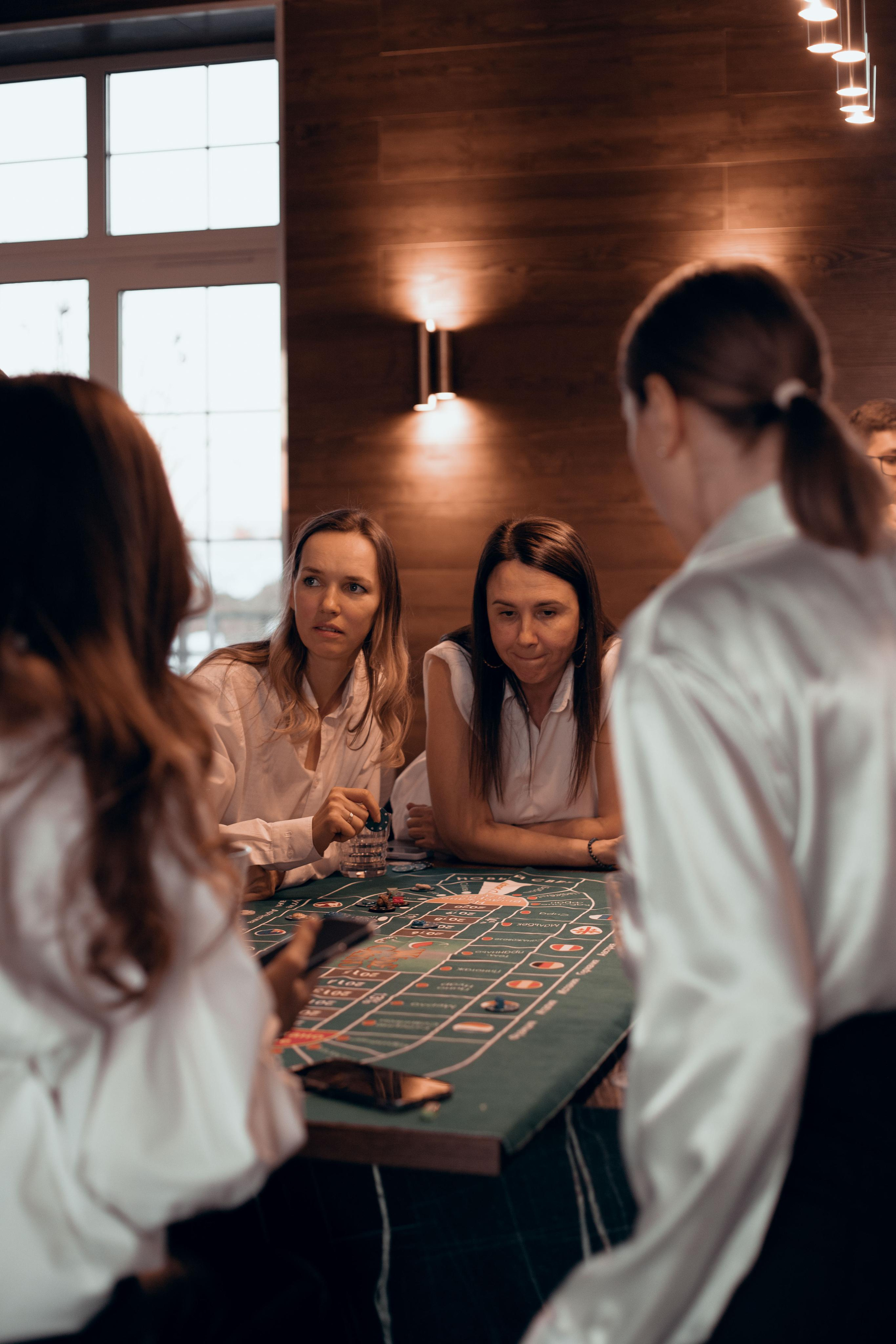 Alenka 'n her besties. Home