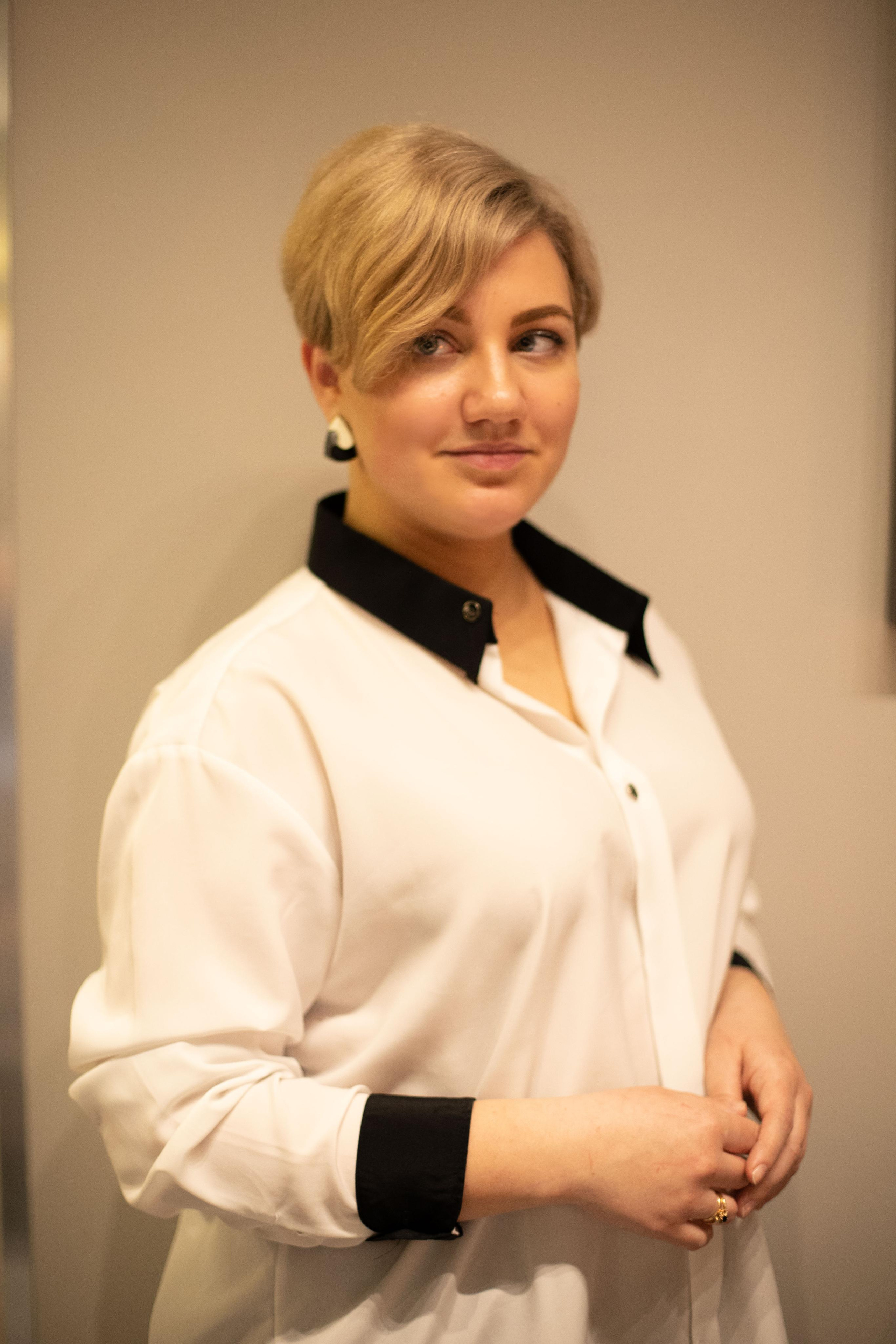 Alenka 'n her besties. Home