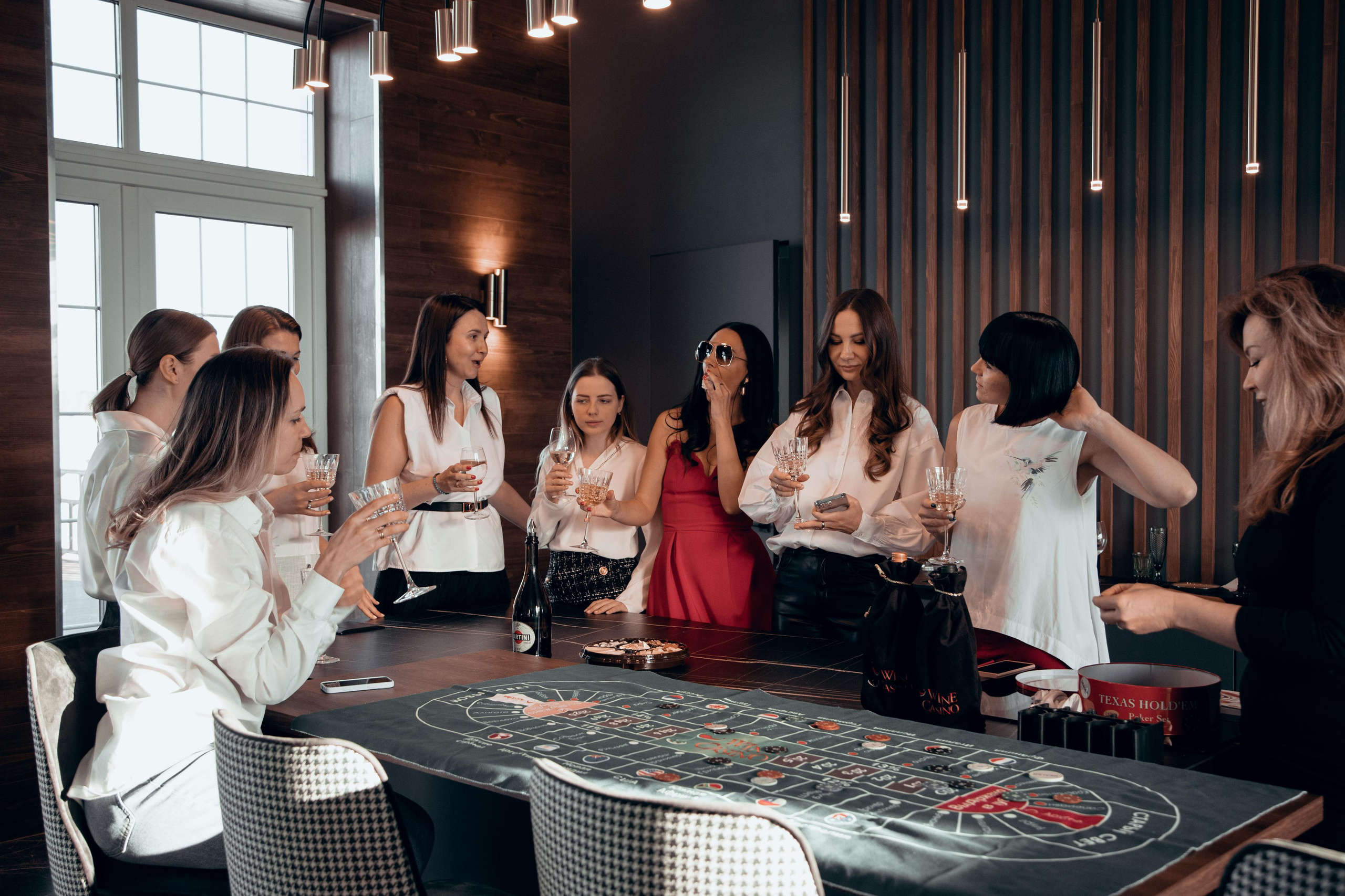 Alenka 'n her besties. Home