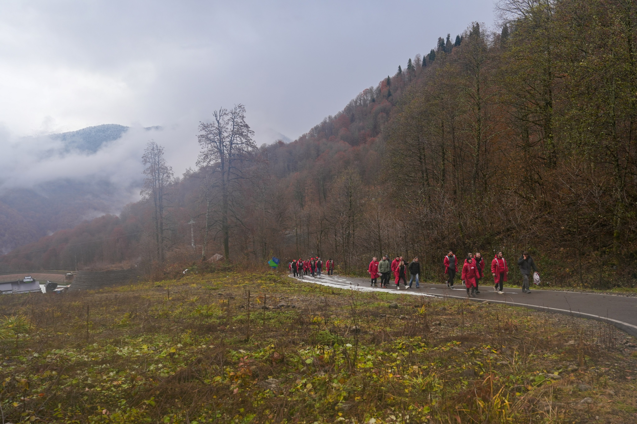 MICE мероприятие — хайкинг на курорте Роза Хутор. Репортажный фотограф в Красной Поляне и Сочи Павлюченко Екатерина