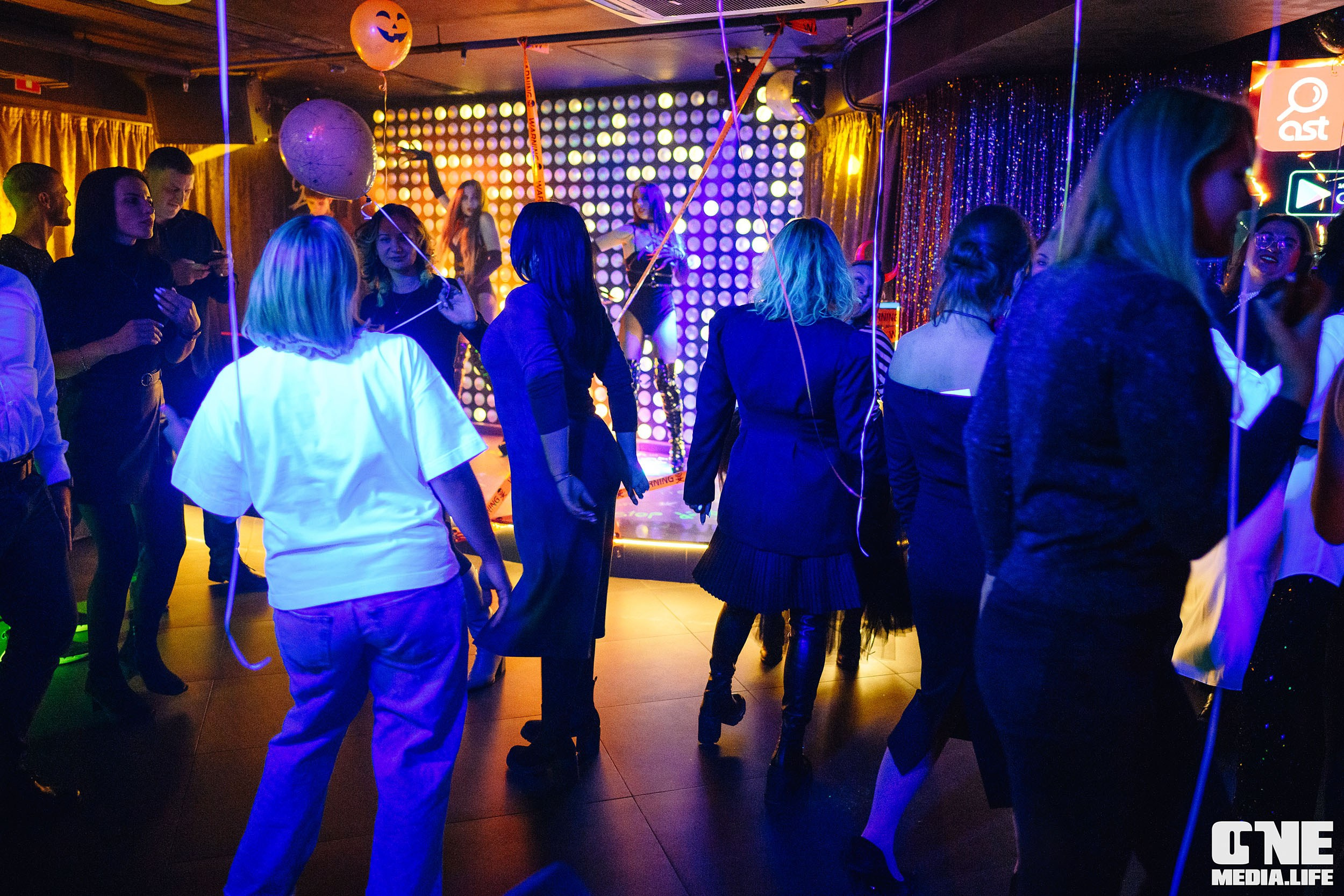 Фоторепортаж из караоке-клуба Эйфория. One Media Life: фоторепортажи, фотоотчеты с мероприятий и заведений