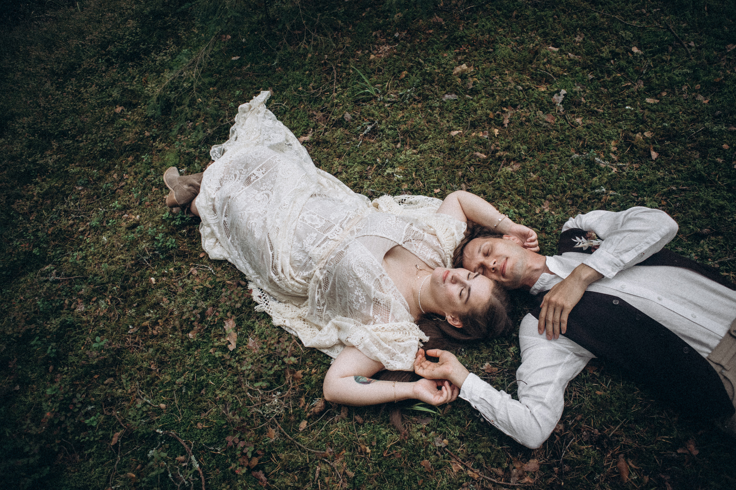 Праздновать годовщину в лесу. Даша Яковенко Фотограф Спб