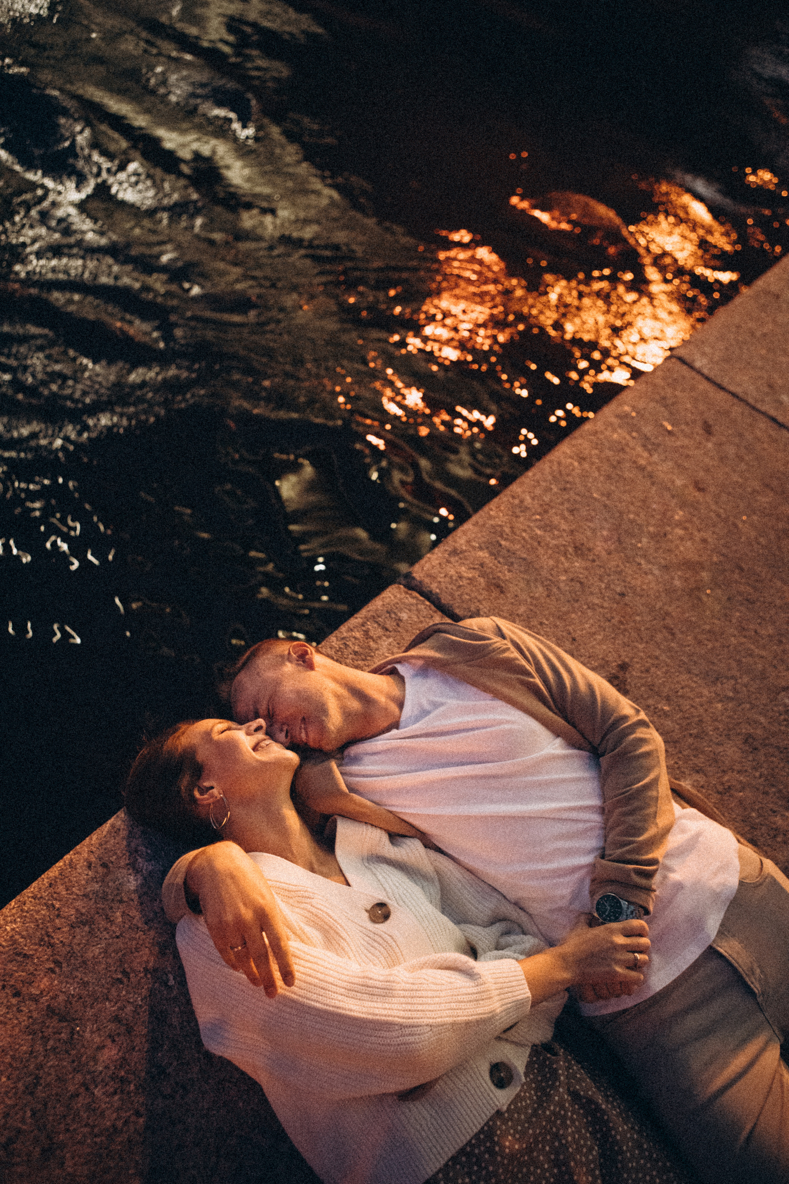 Валяться на набережной. Даша Яковенко Фотограф Спб