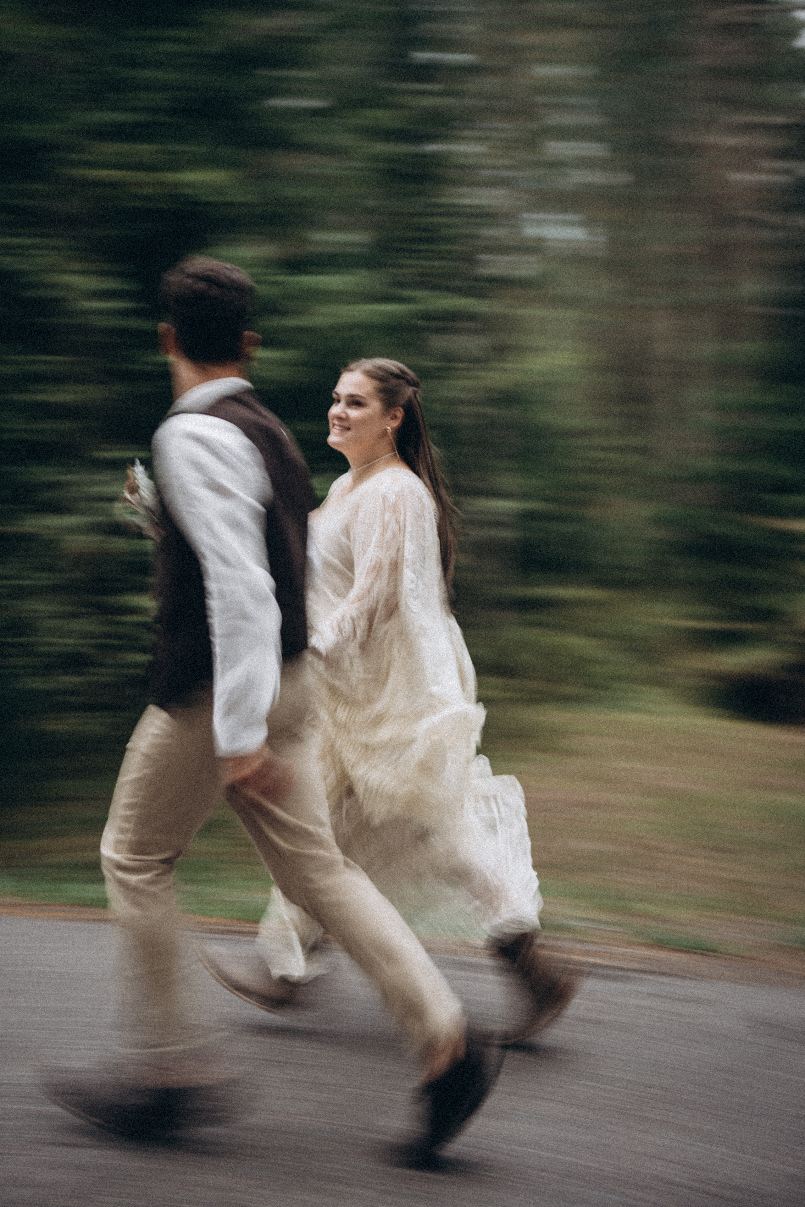 Праздновать годовщину в лесу. Даша Яковенко Фотограф Спб