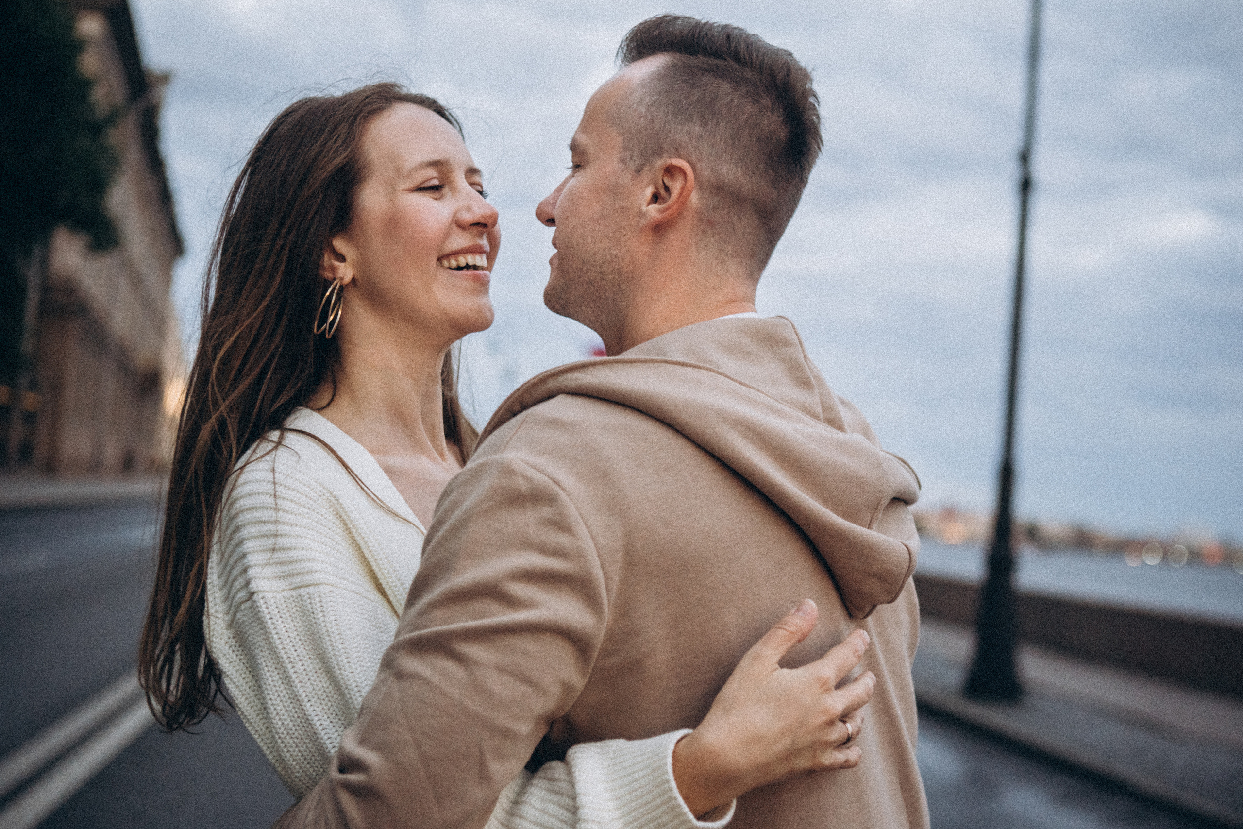 Валяться на набережной. Даша Яковенко Фотограф Спб