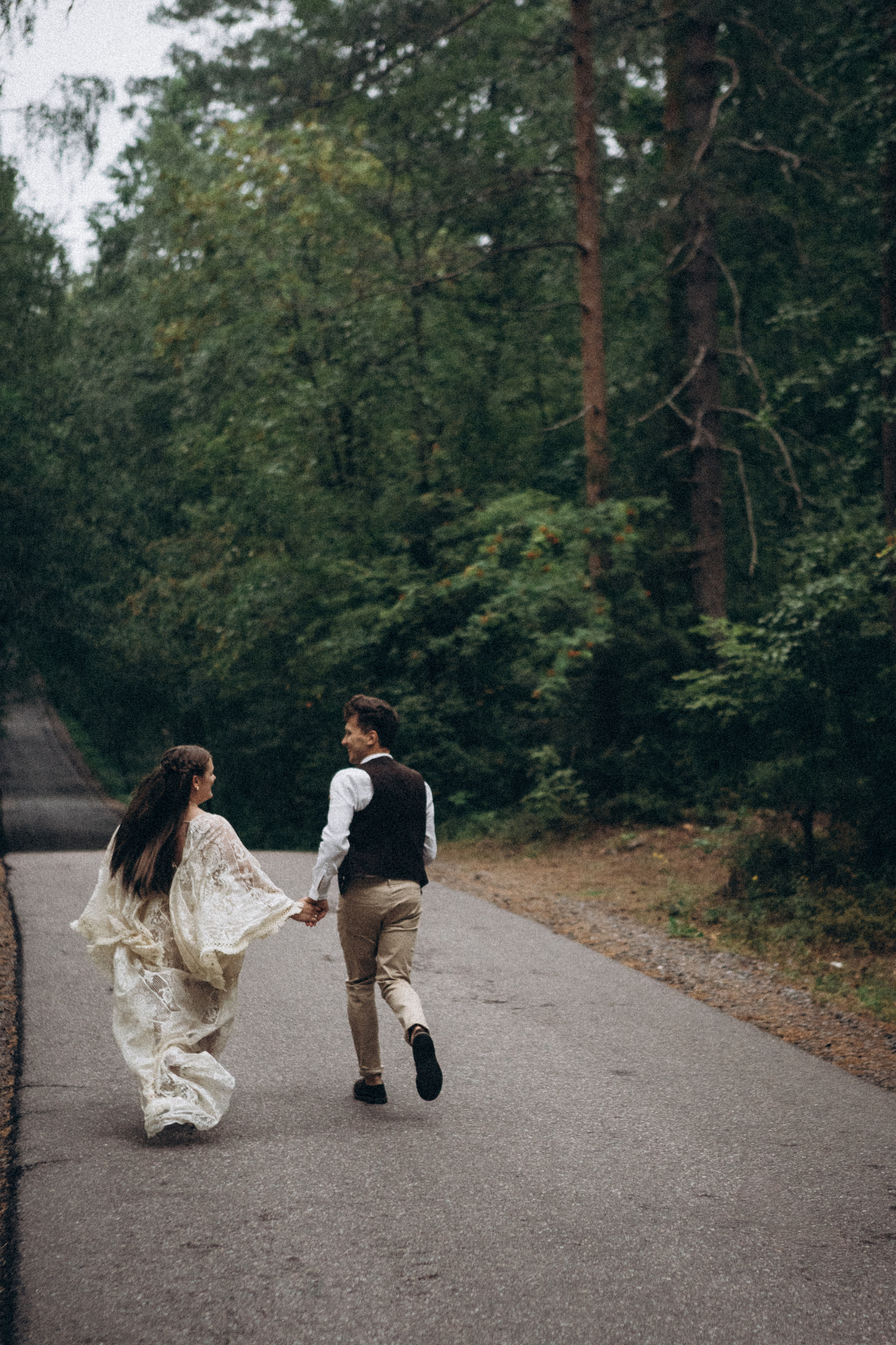 Праздновать годовщину в лесу. Даша Яковенко Фотограф Спб
