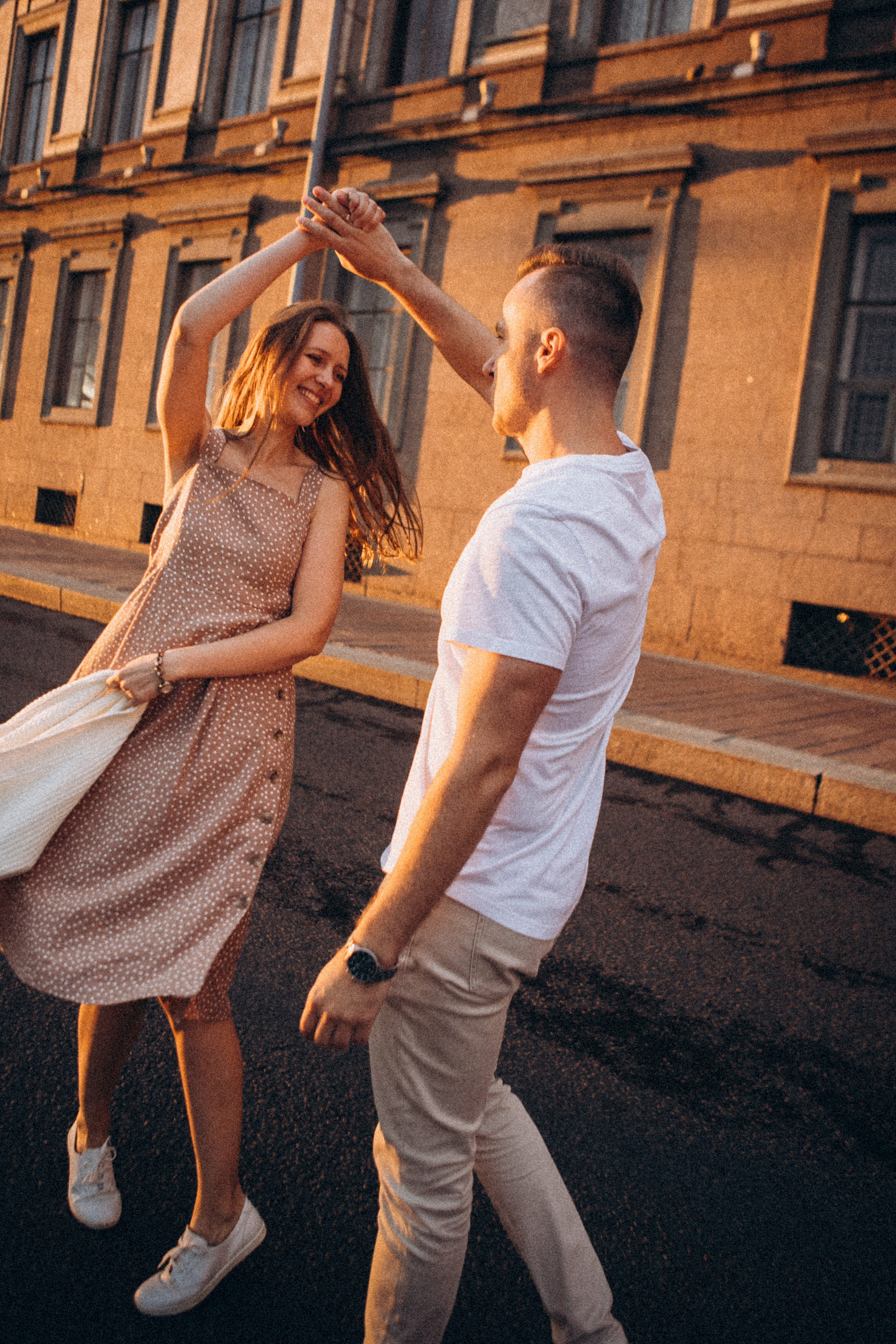 Валяться на набережной. Даша Яковенко Фотограф Спб