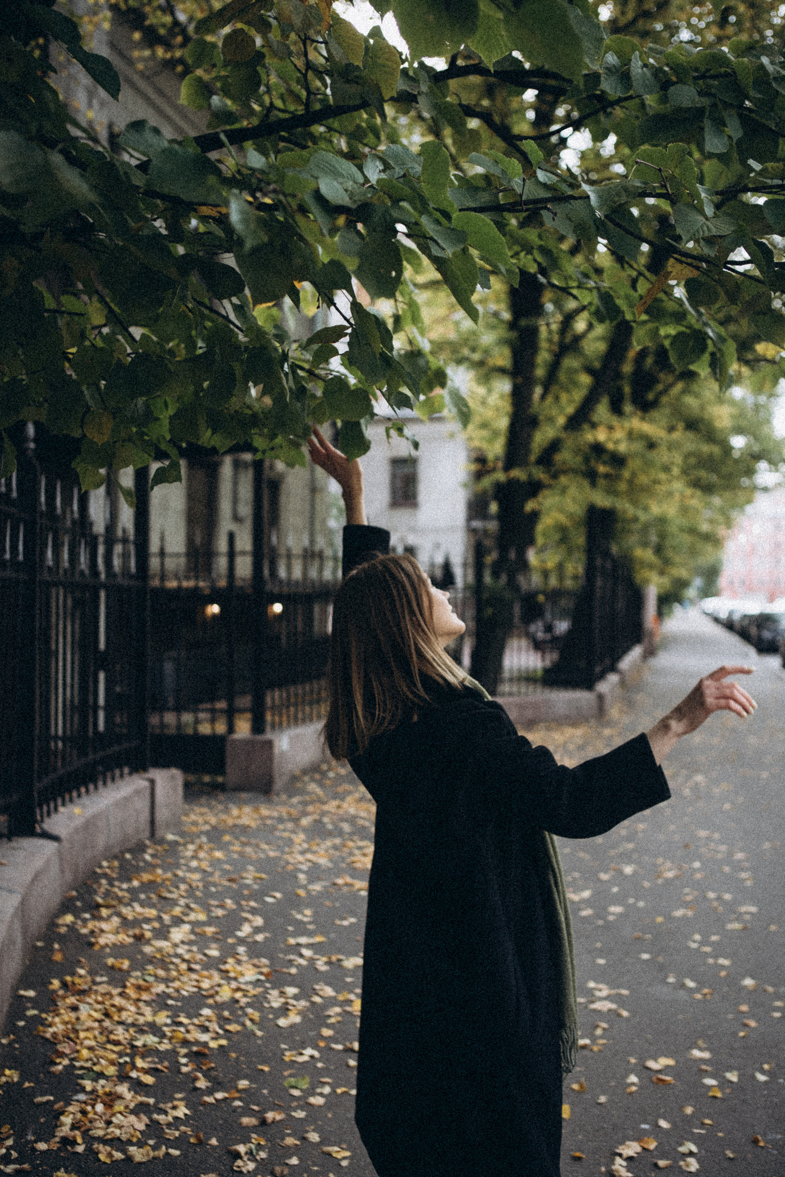 Шуршать первыми листьями. Даша Яковенко Фотограф Спб