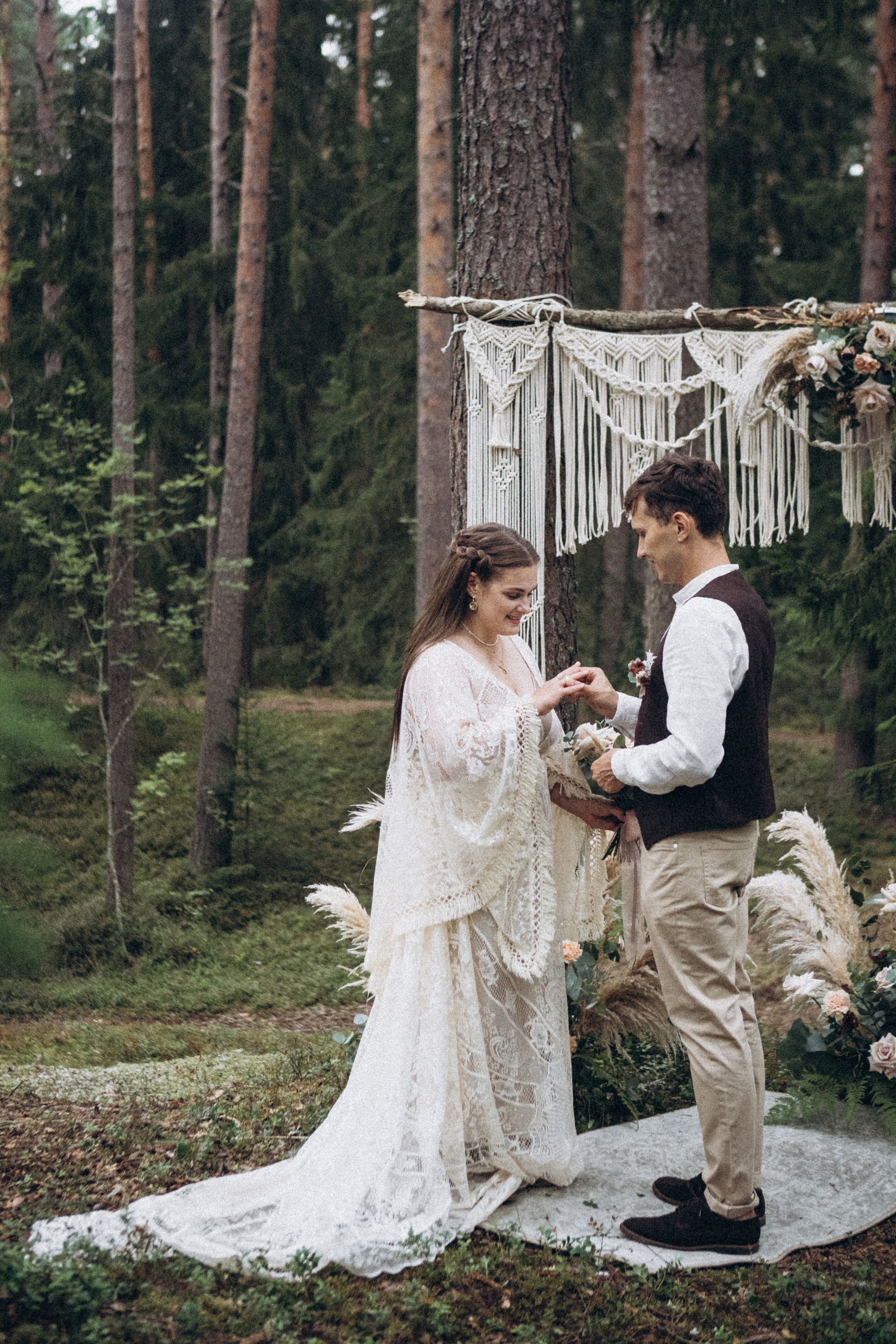 Праздновать годовщину в лесу. Даша Яковенко Фотограф Спб