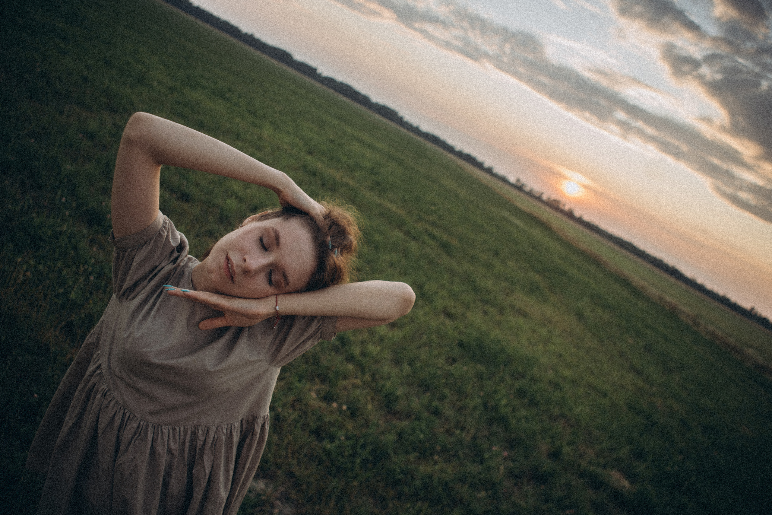 В ромашковом поле. Даша Яковенко Фотограф Спб