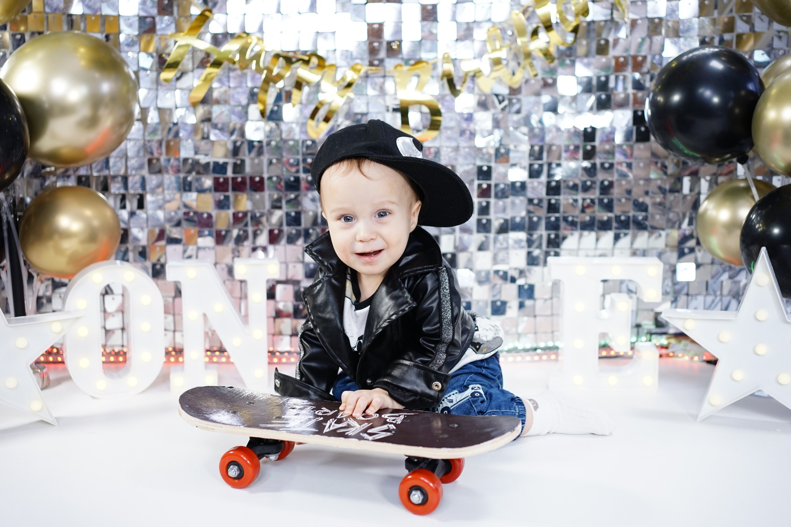 Фотосессия на Годик для Мальчиков. Детская Фотостудия ГОДОВАСИКИ в Санкт-Петербурге фотосесия на годик