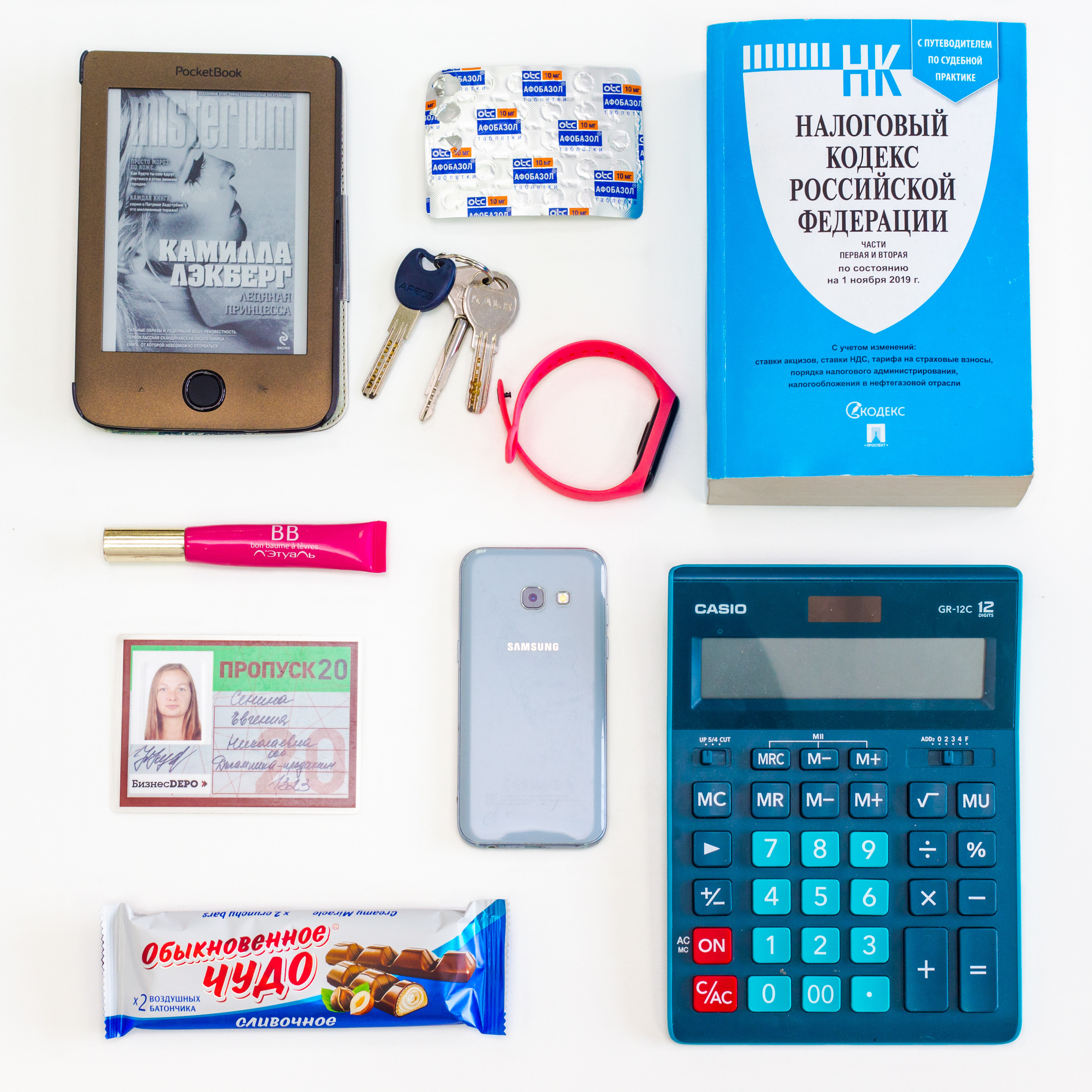 Раскладки для сотрудников. Виктория Еремина — фотограф и видеограф в Москве