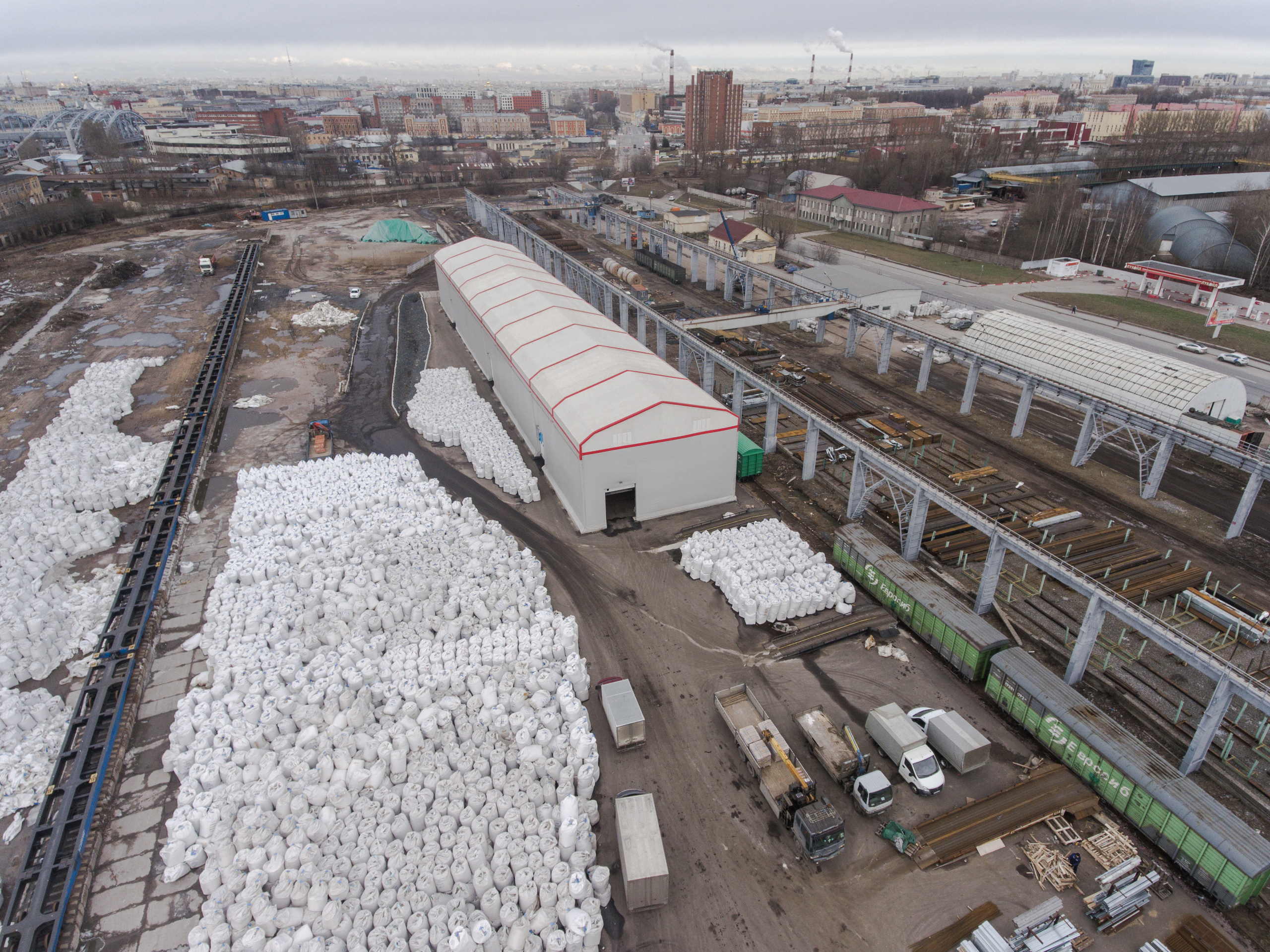 Склад СПб. Виктория Еремина — фотограф и видеограф в Москве