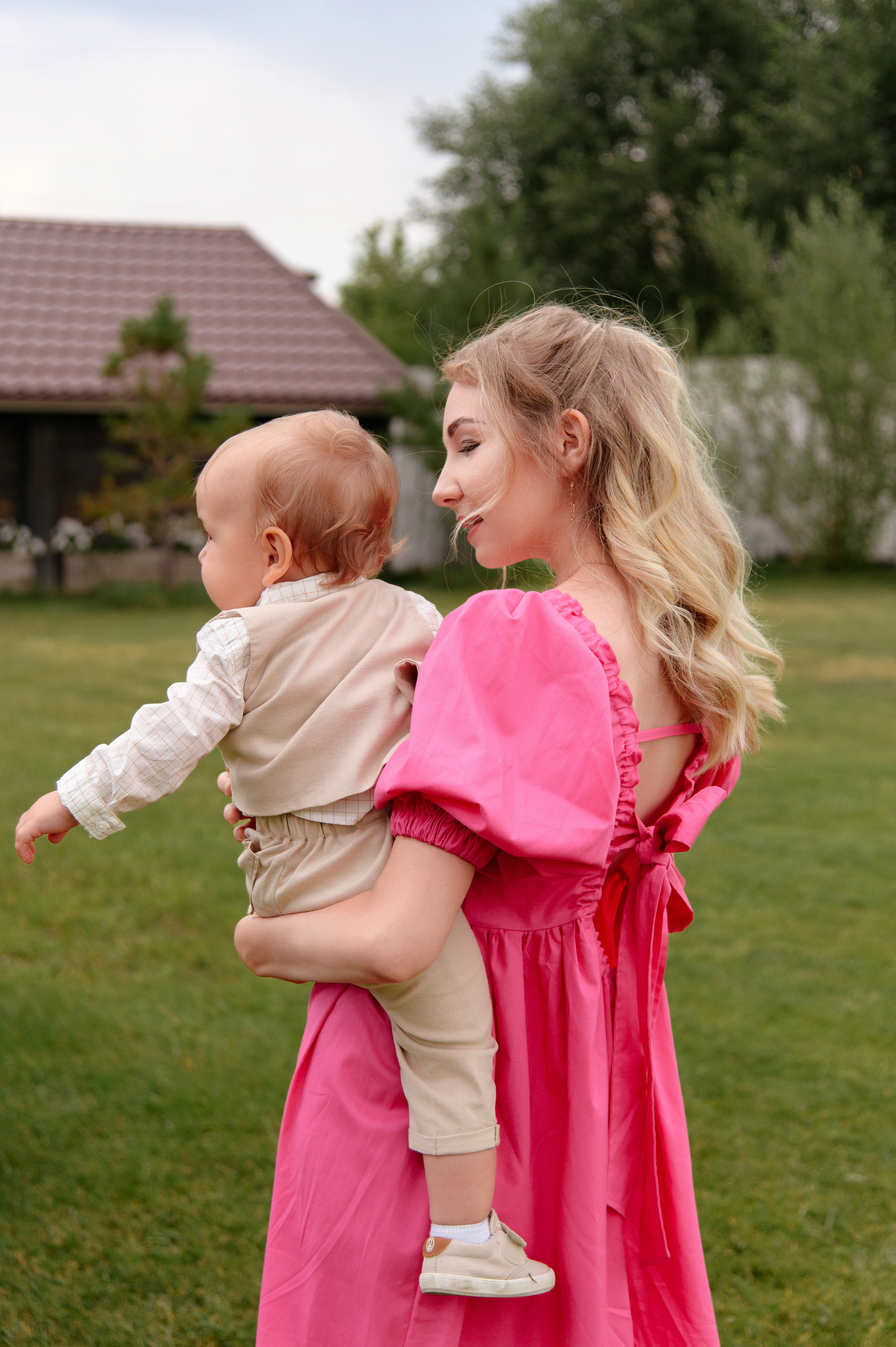 Семейная фотосессия в Теремъ resort. Свадебный фотограф Караганда