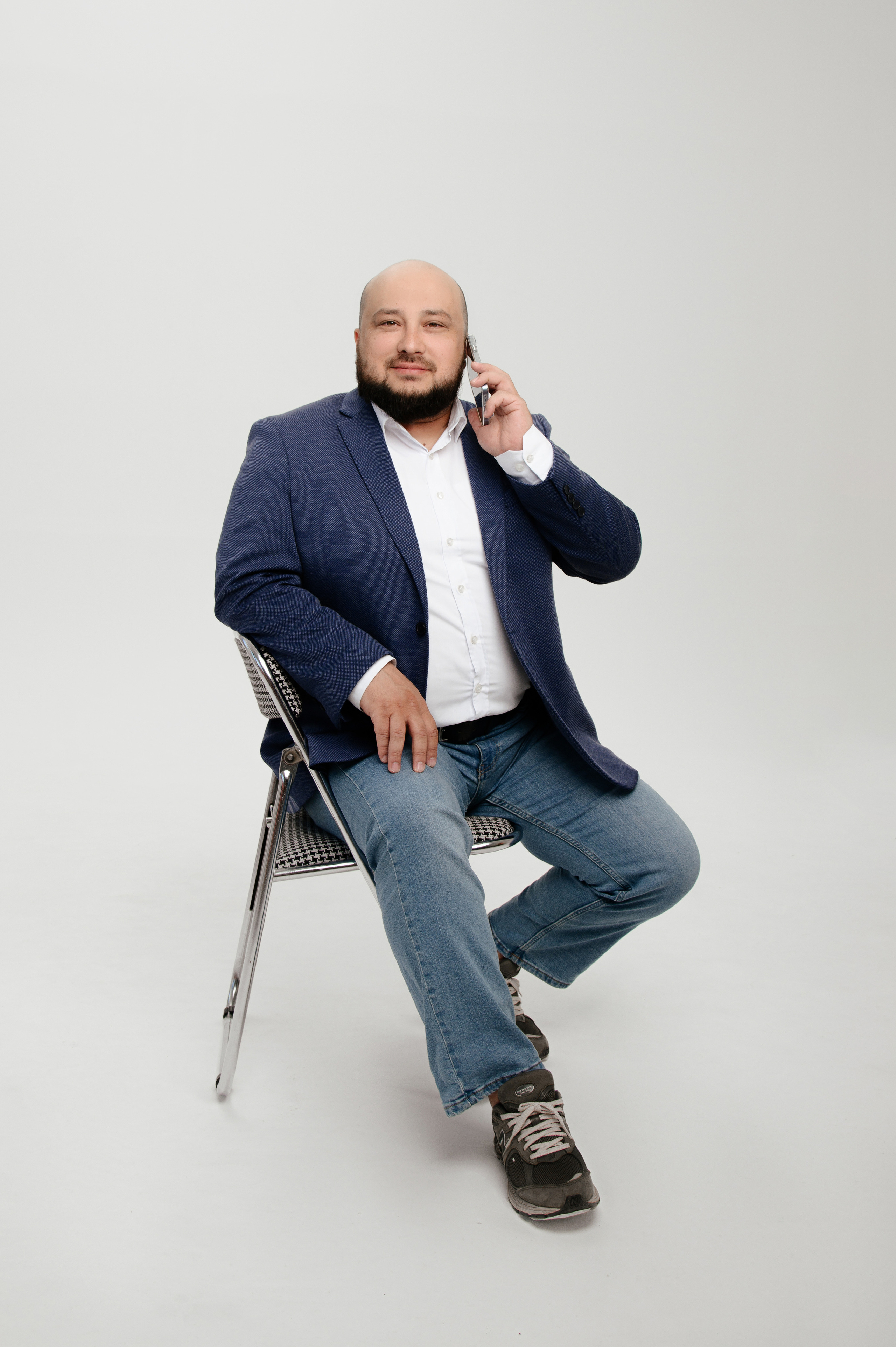 Бизнес-портрет, фотосессия для SMM для Рената в Караганде. Свадебный фотограф Караганда