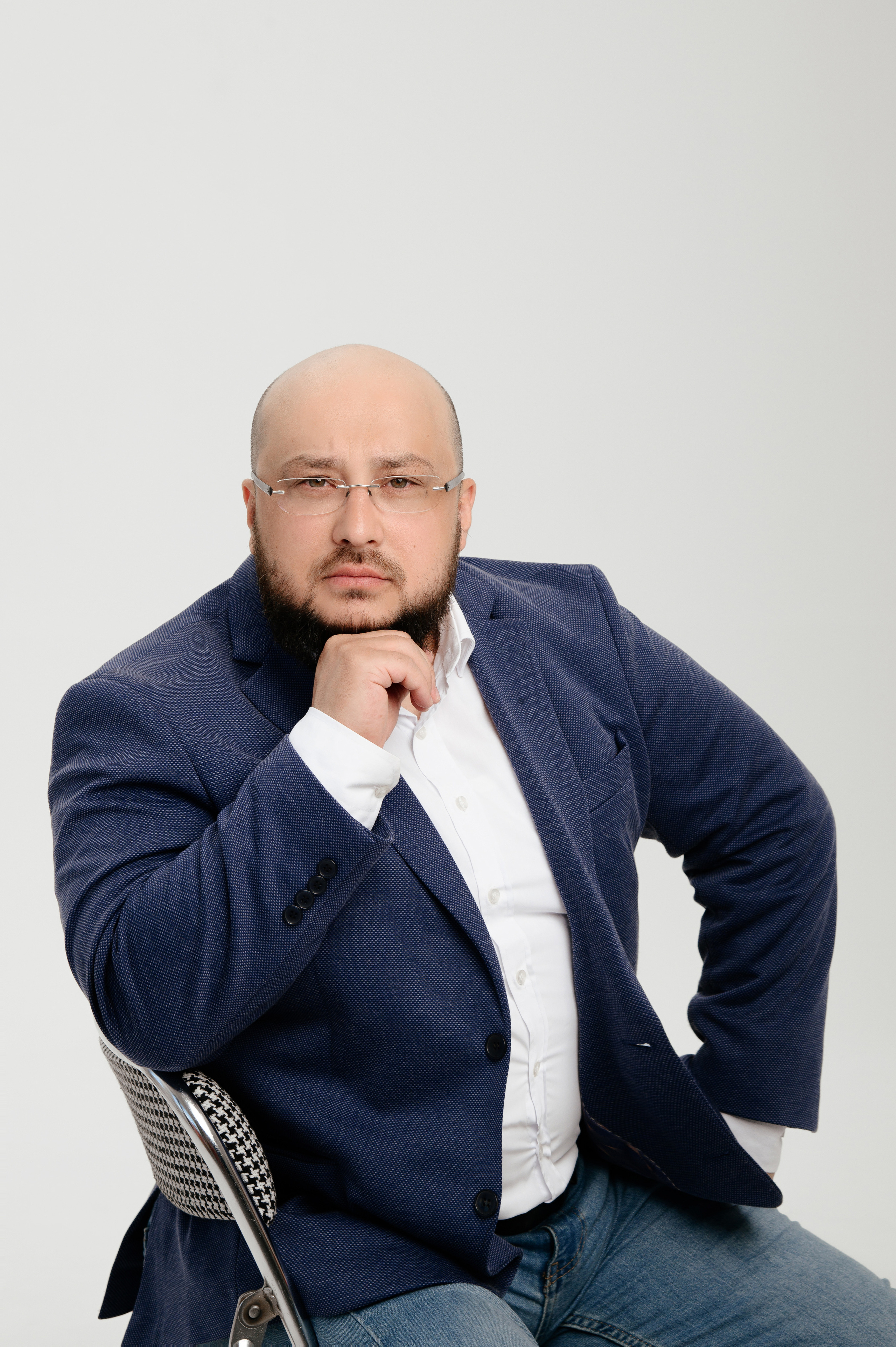 Бизнес-портрет, фотосессия для SMM для Рената в Караганде. Свадебный фотограф Караганда