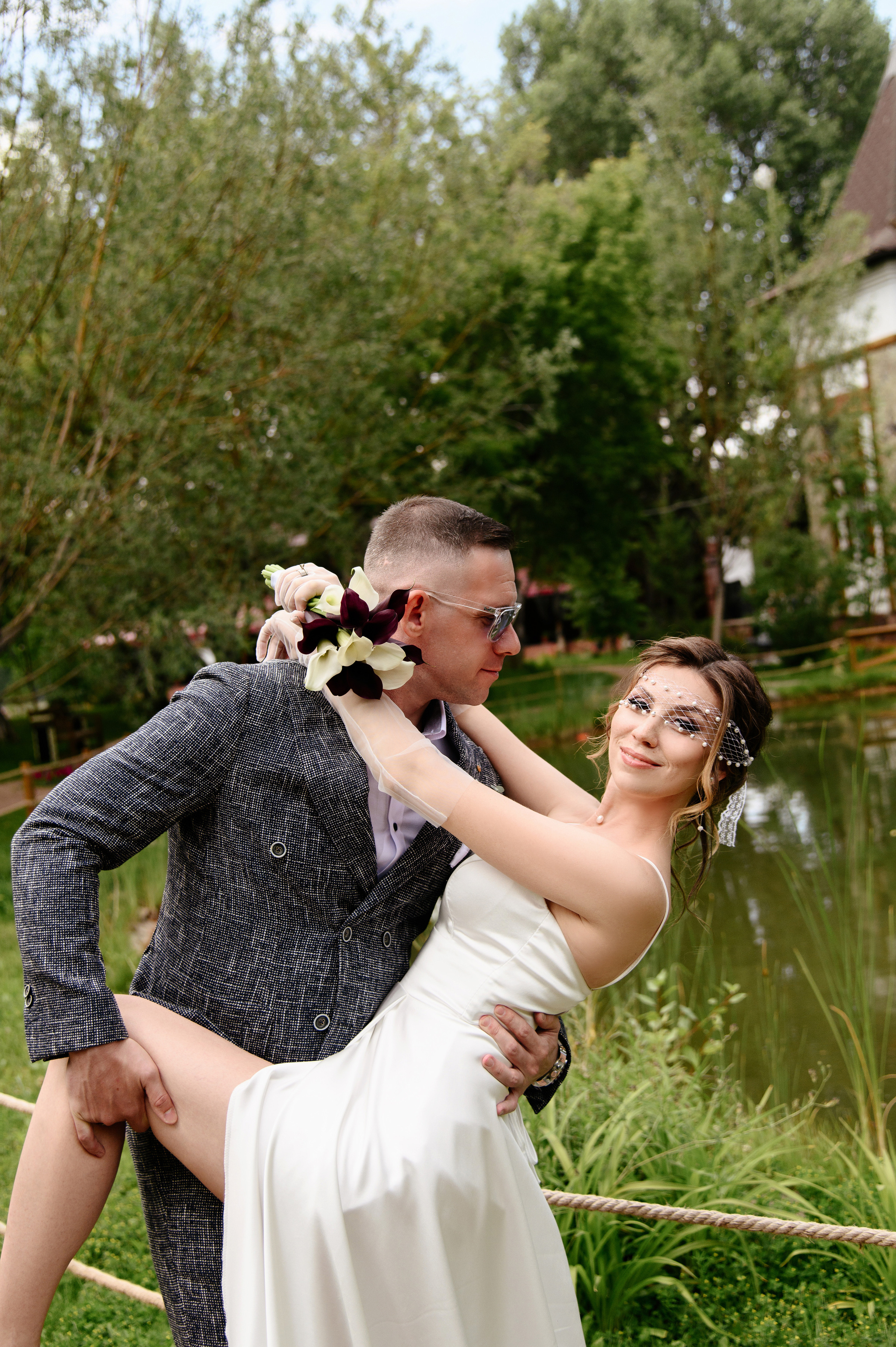 Тимур и Ирина свадьба в Derby Village. Свадебный фотограф Караганда