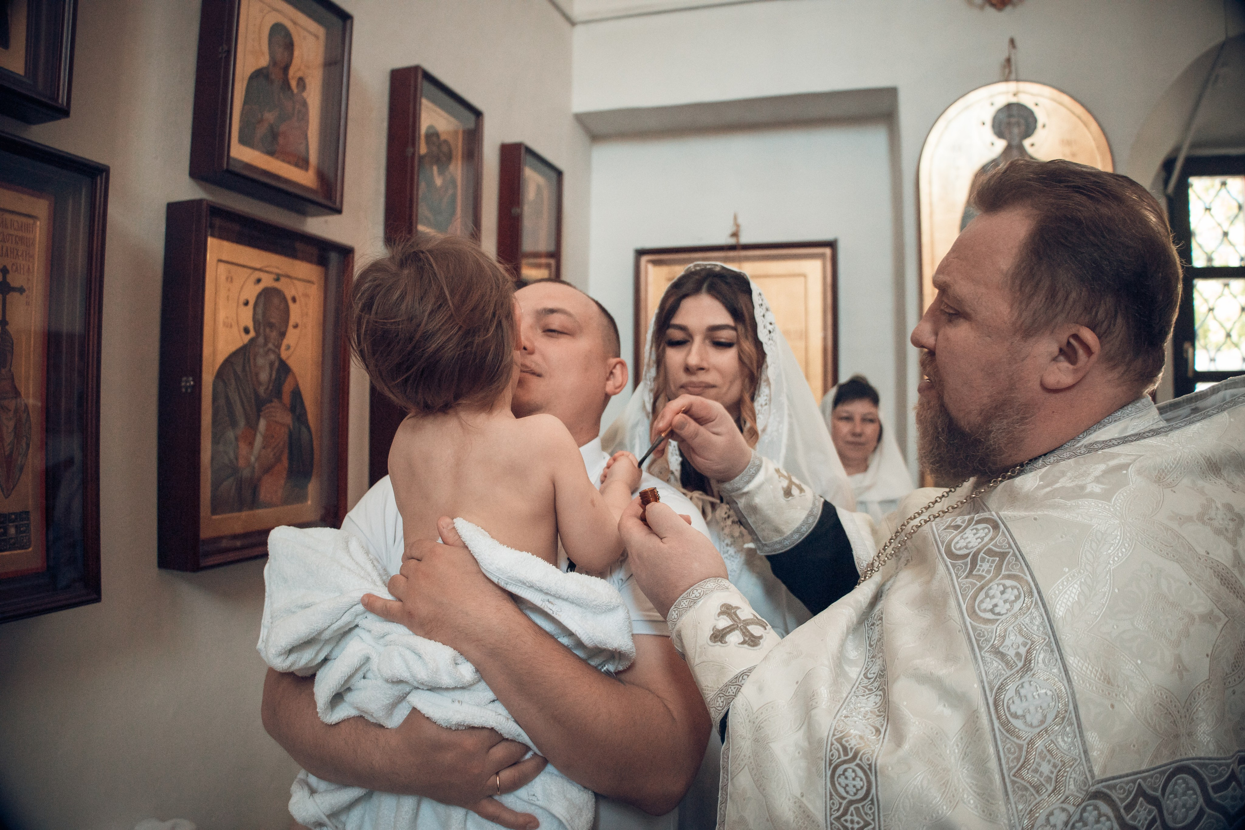 Таинство Крещения Киры. Благовещенская церковь. Семейный фотограф в Рязани и Рязанской области