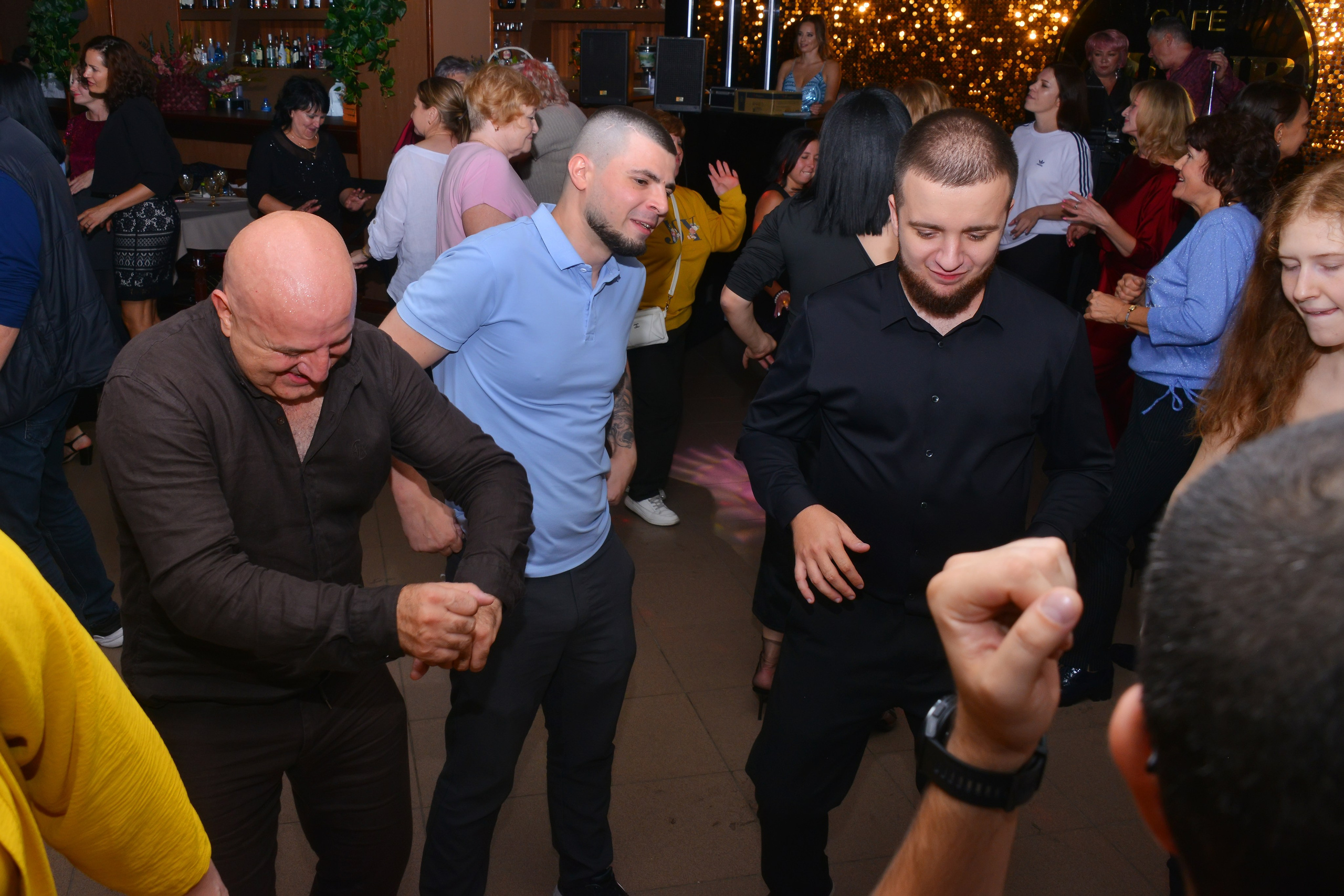 Юбилей. Фотосъёмка. Фотограф Сергей Авдеев-семейный и детский фотограф в Алматы